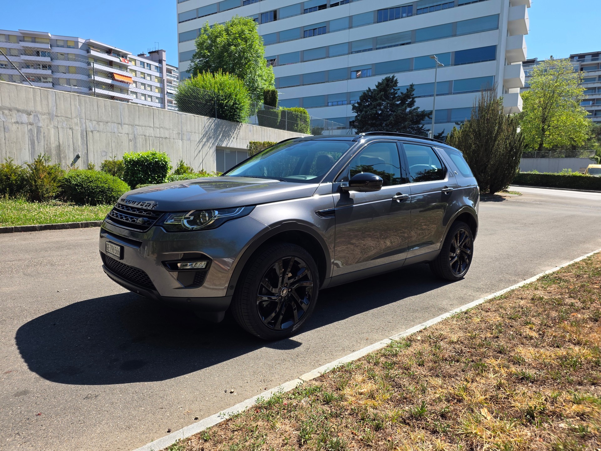LAND ROVER 2.0 Si4 HSE Luxury-image-0
