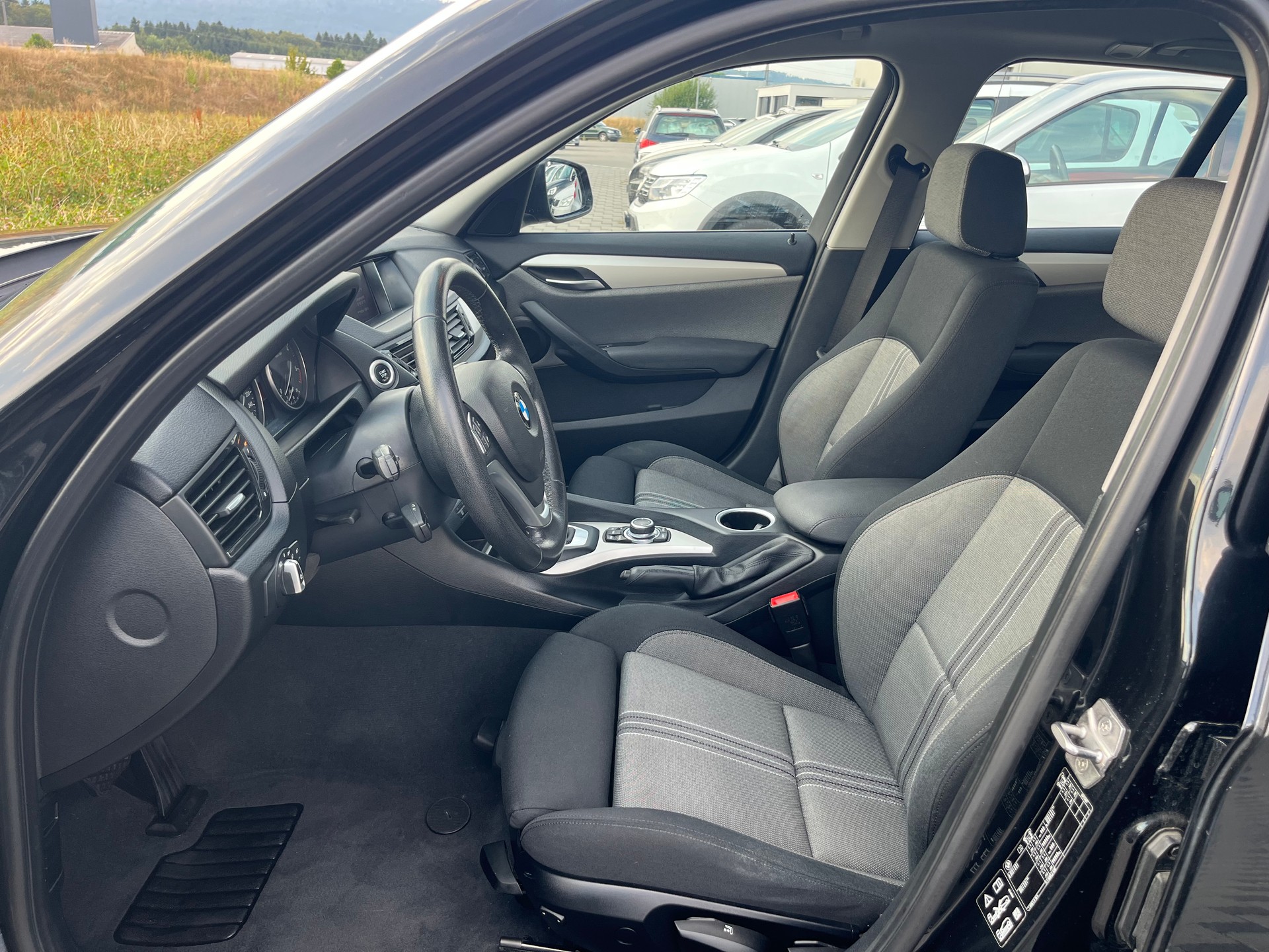 BMW X1 xDrive 18d Steptronic-image-12