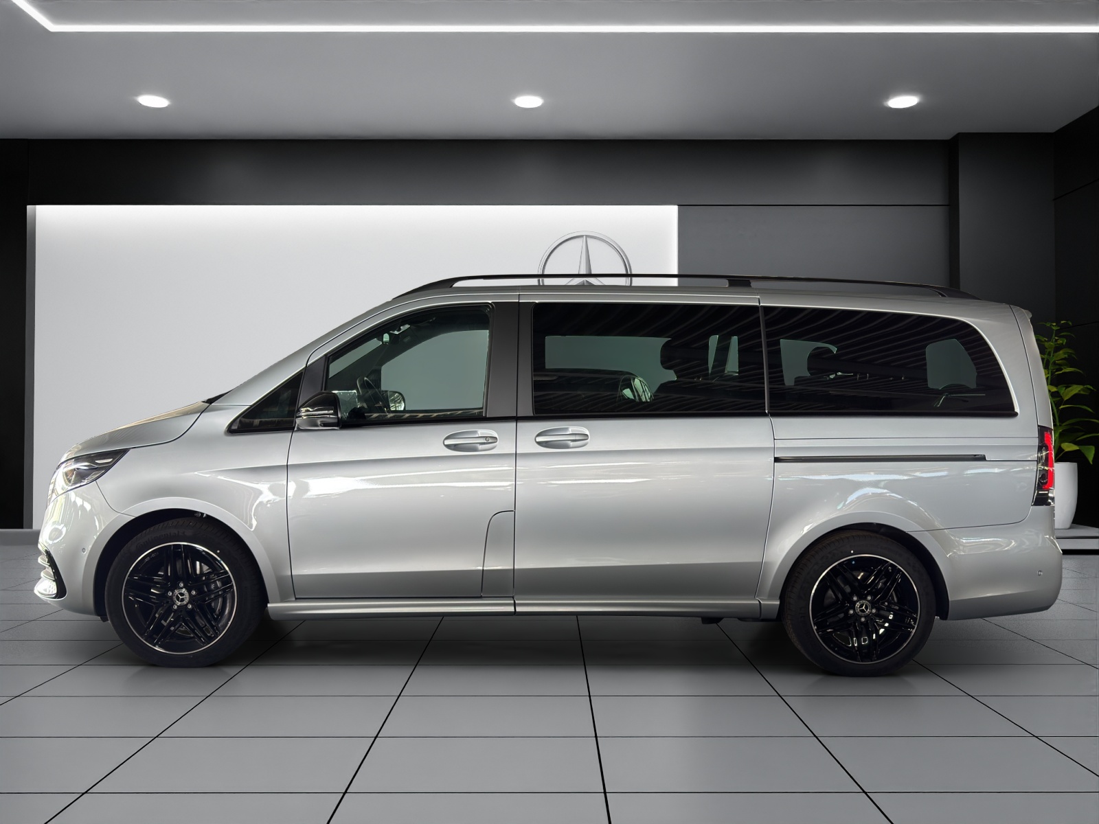 MERCEDES-BENZ V 300 d Exclusive lang Swiss Edition 4Matic-showroom-element-2