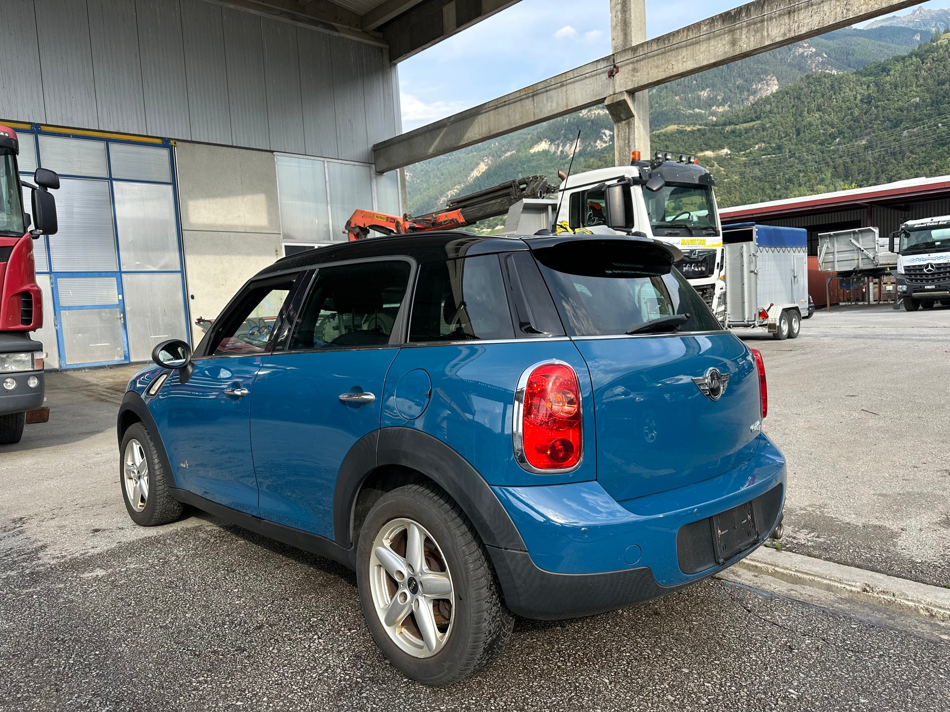 MINI Countryman Cooper D ALL4-image-3