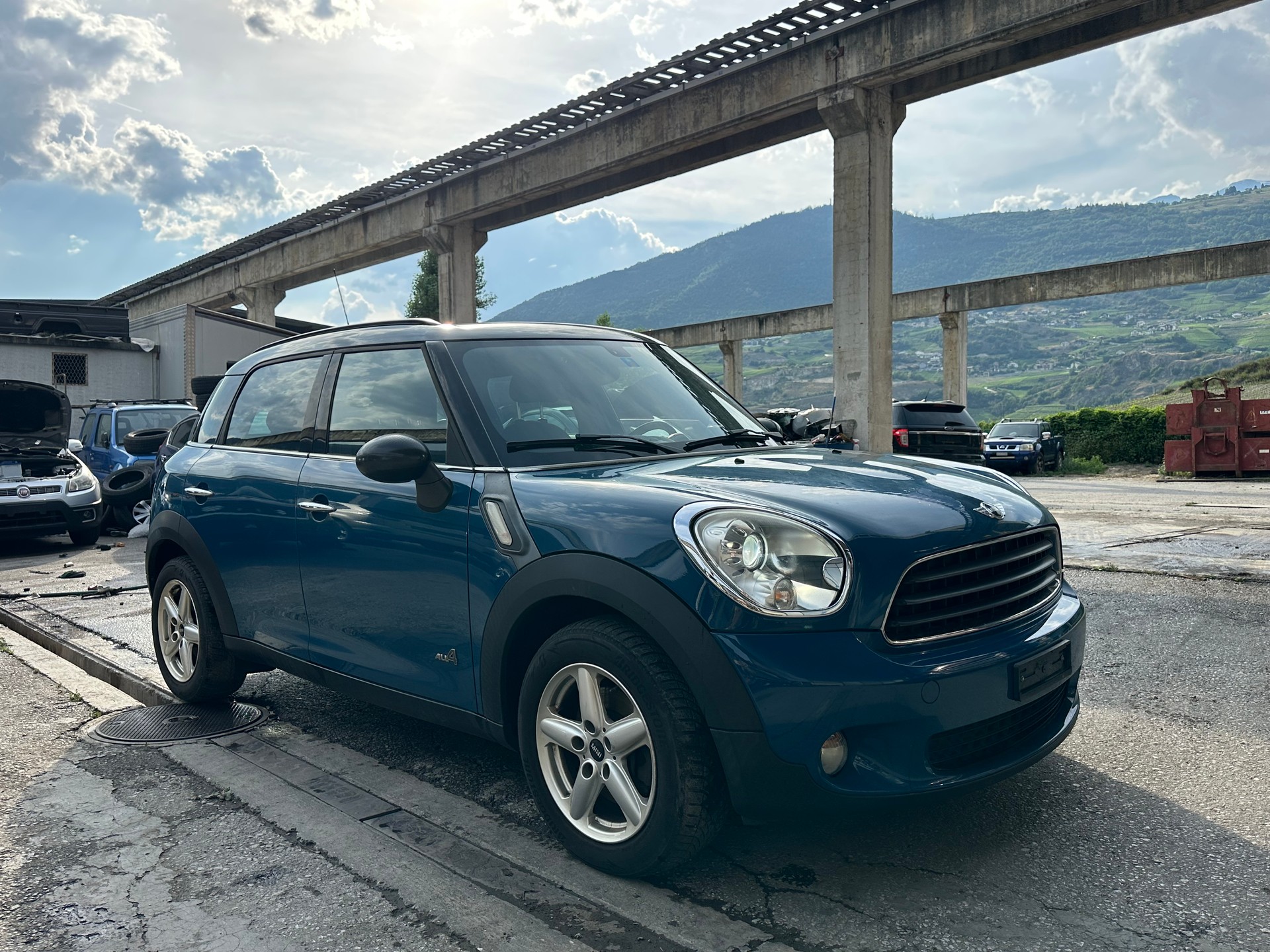 MINI Countryman Cooper D ALL4-image-1