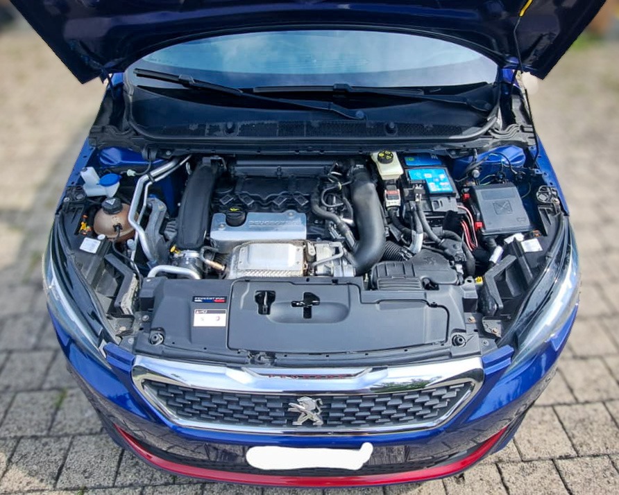 PEUGEOT 1.6 THP GTi-image-1