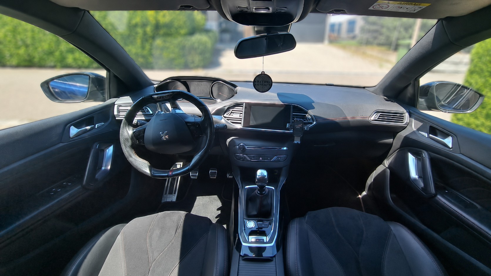 PEUGEOT 1.6 THP GTi-image-3