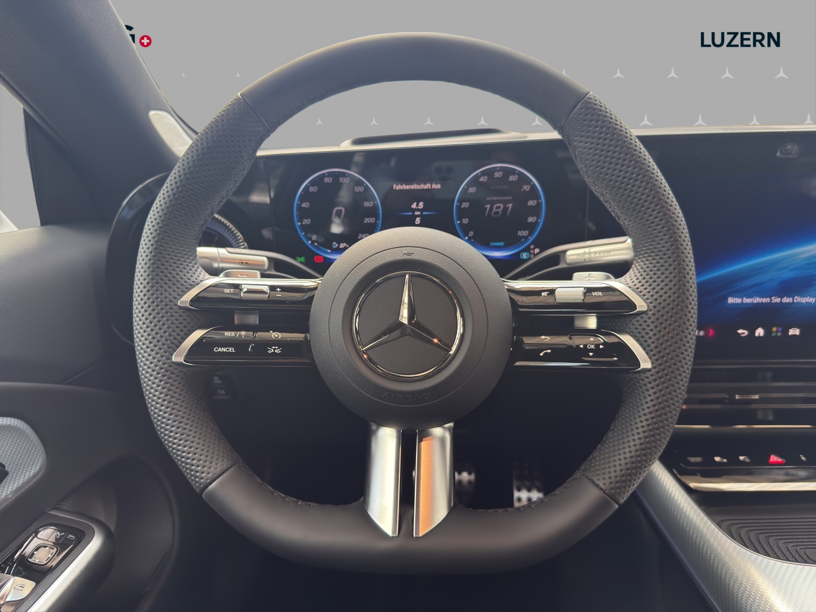 MERCEDES-BENZ CLA 350 4 Matic 85 kWh EQ-image-9