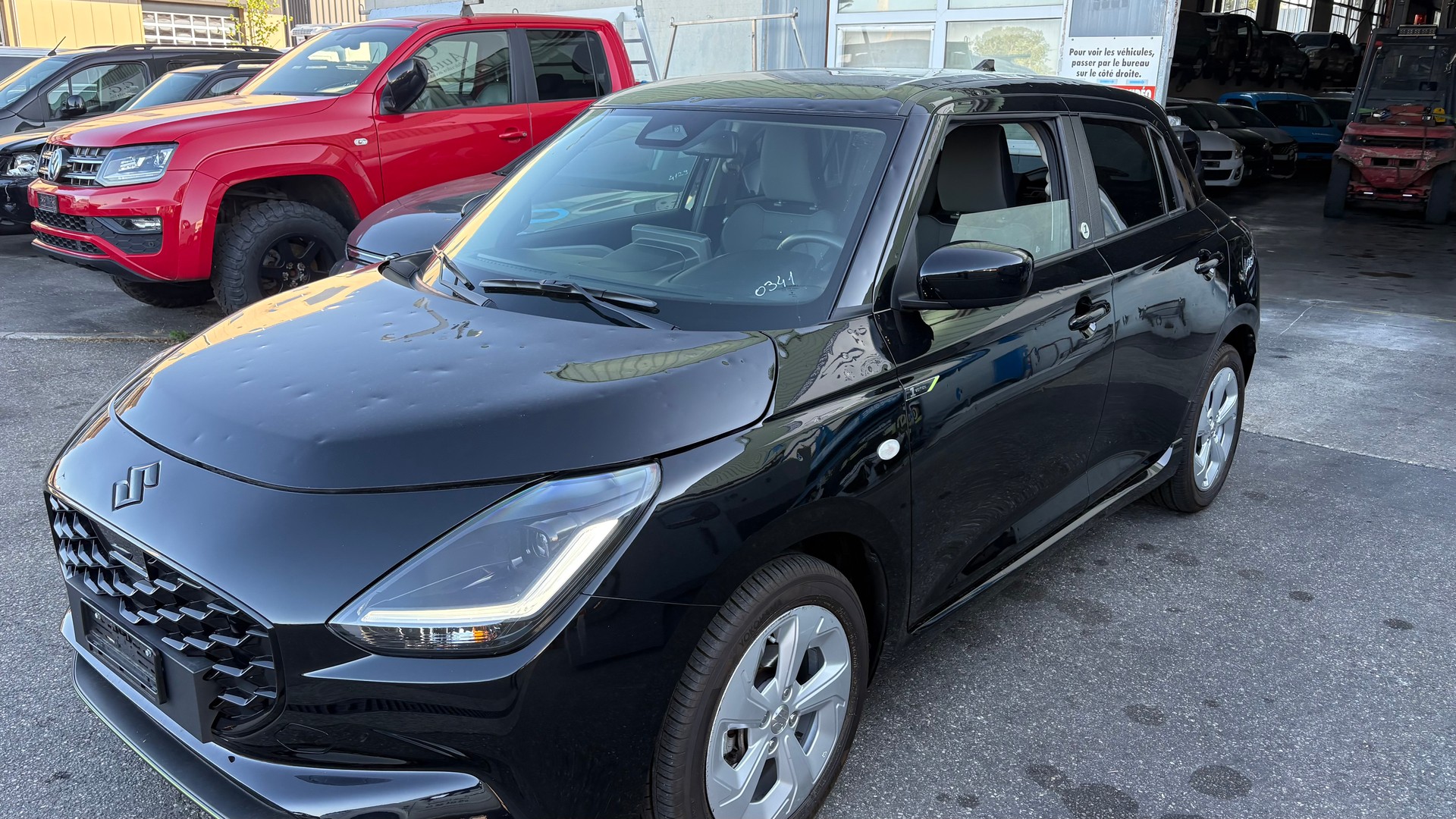 SUZUKI Swift 1.2 Compact Top Hybrid-image-0