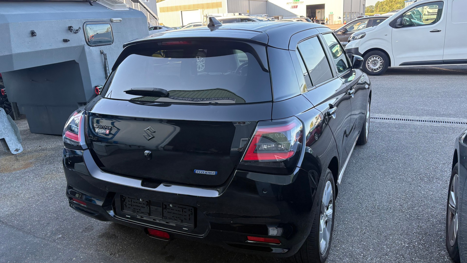 SUZUKI Swift 1.2 Compact Top Hybrid-image-8