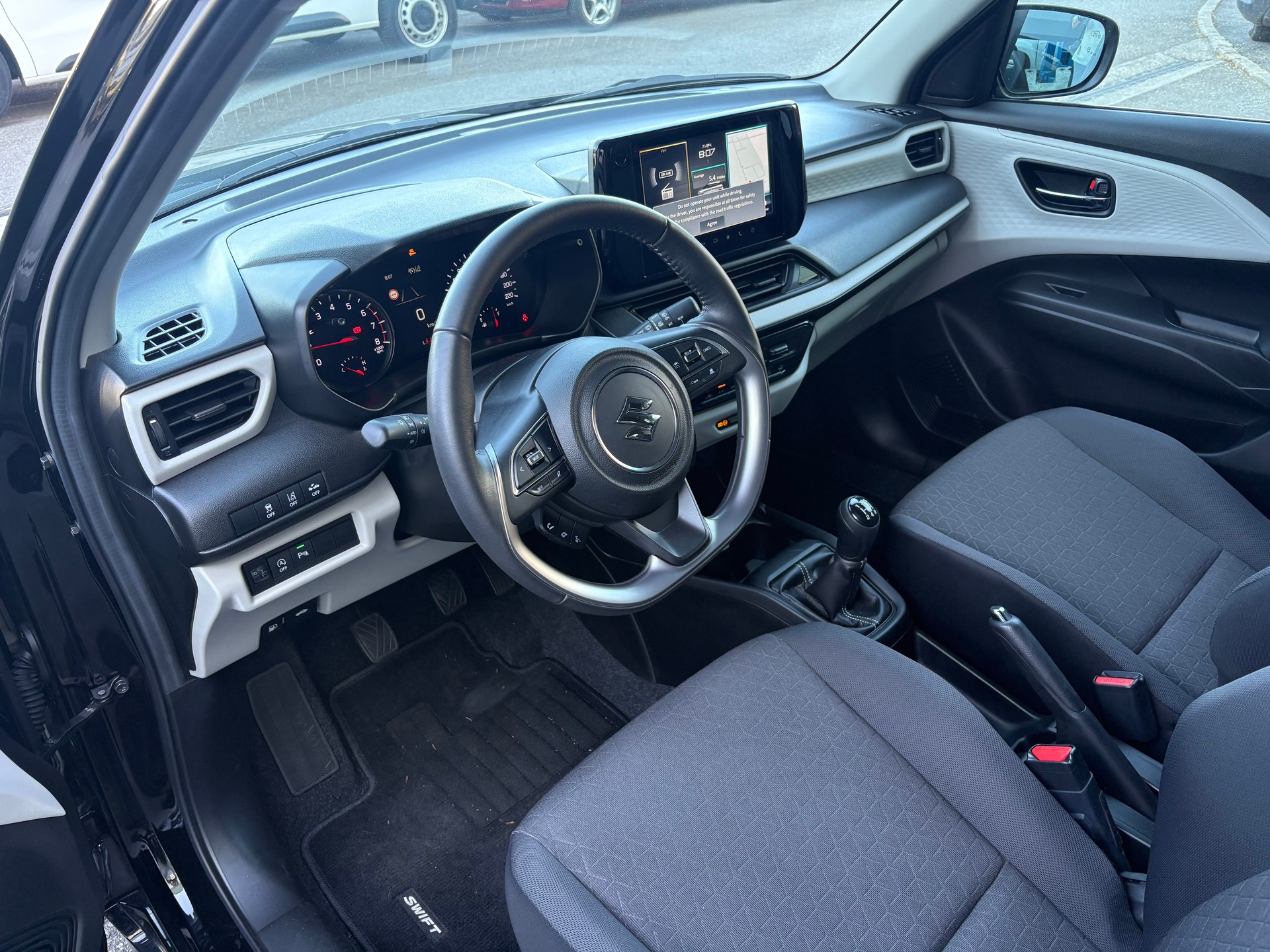 SUZUKI Swift 1.2 Compact Top Hybrid-image-1