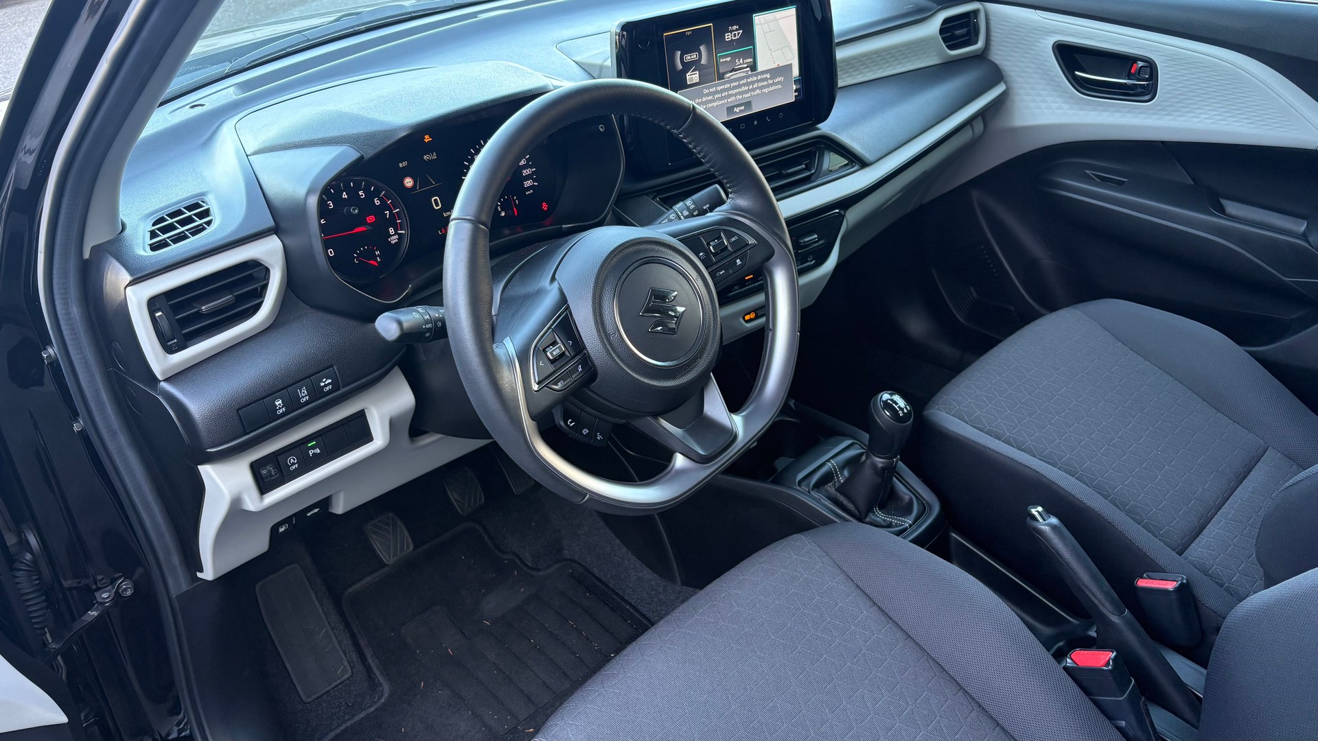 SUZUKI Swift 1.2 Compact Top Hybrid-image-2