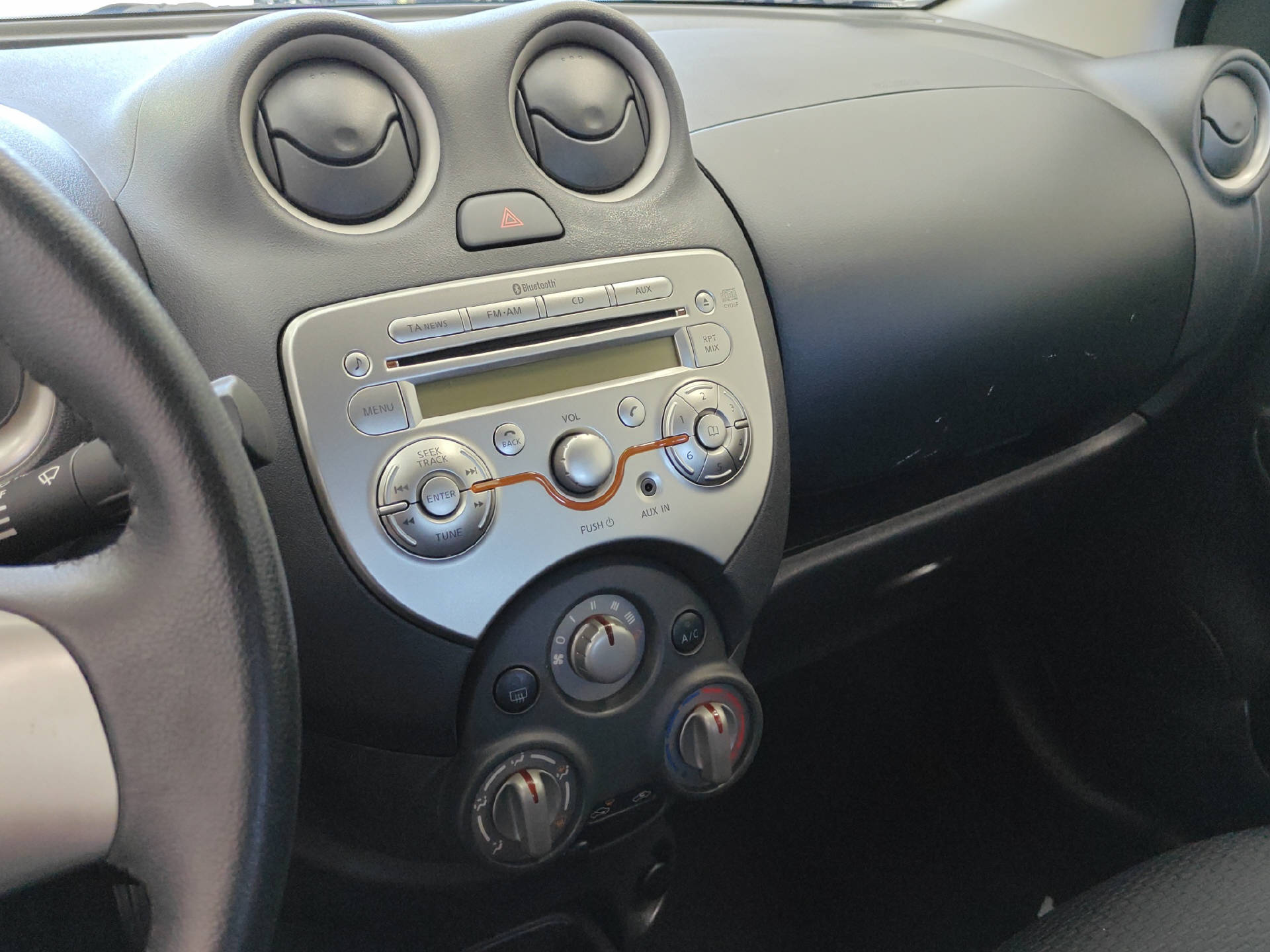 NISSAN Micra 1.2 12V Acenta-image-9