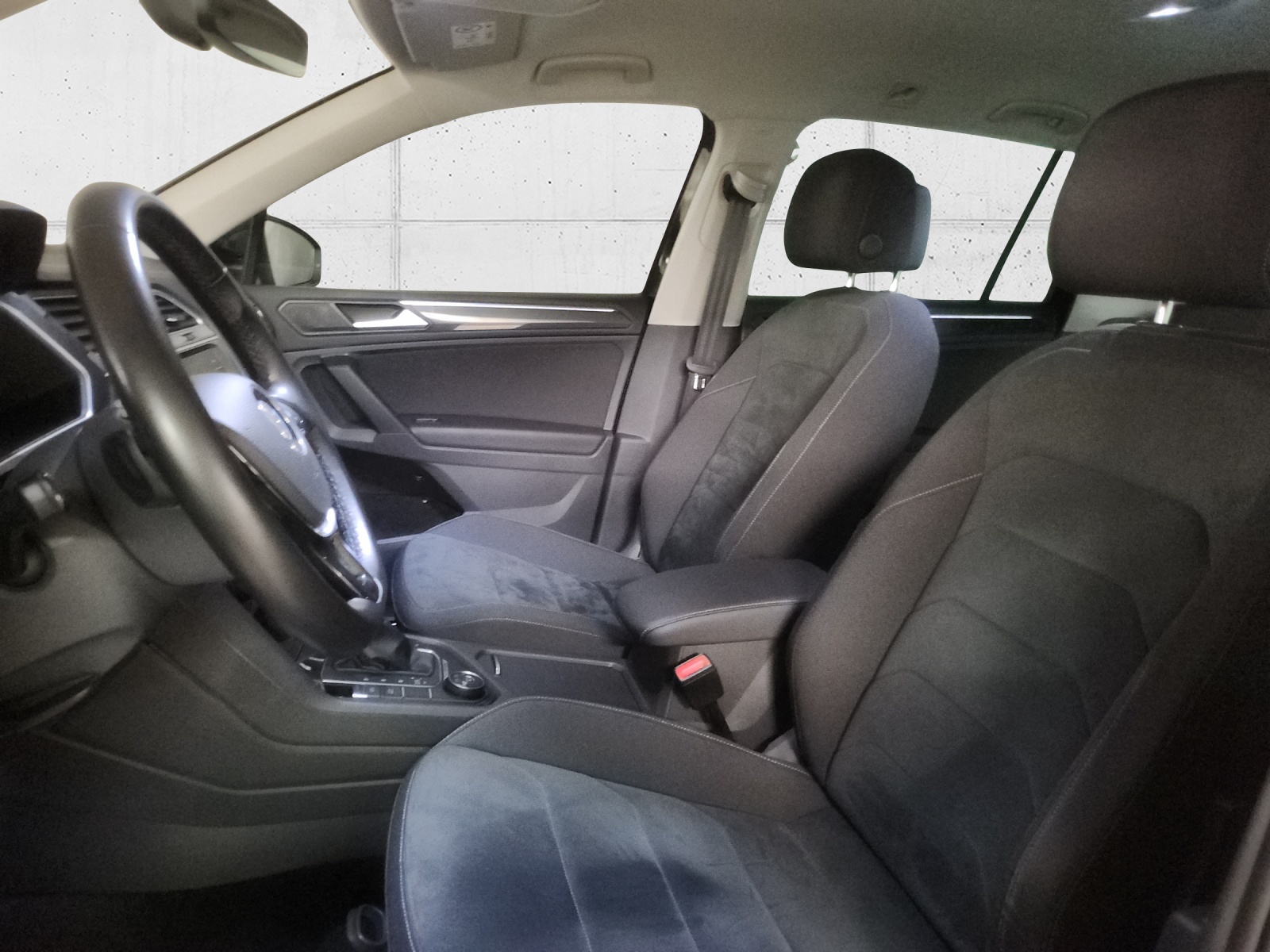 VW Tiguan 2.0TSI Highline 4Motion DSG-image-9