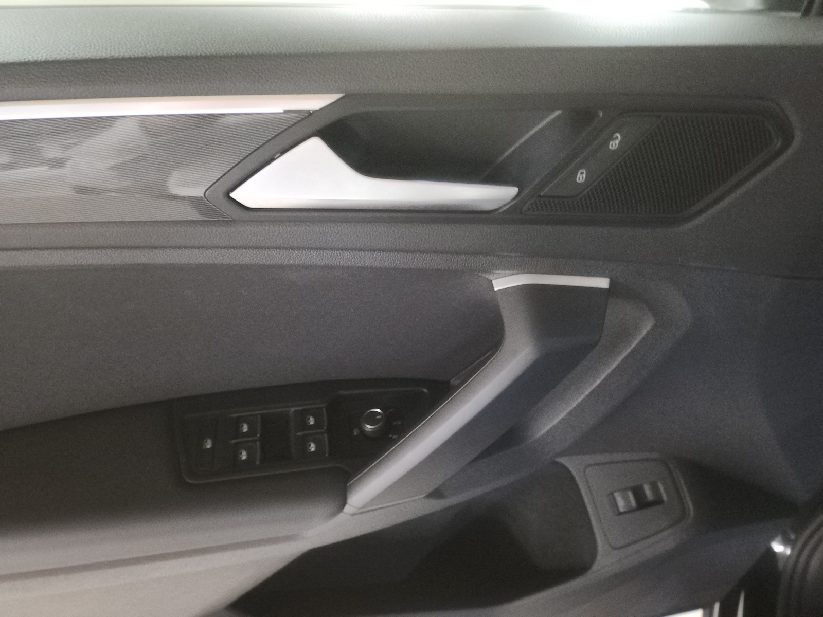 VW Tiguan 2.0TSI Highline 4Motion DSG-image-13
