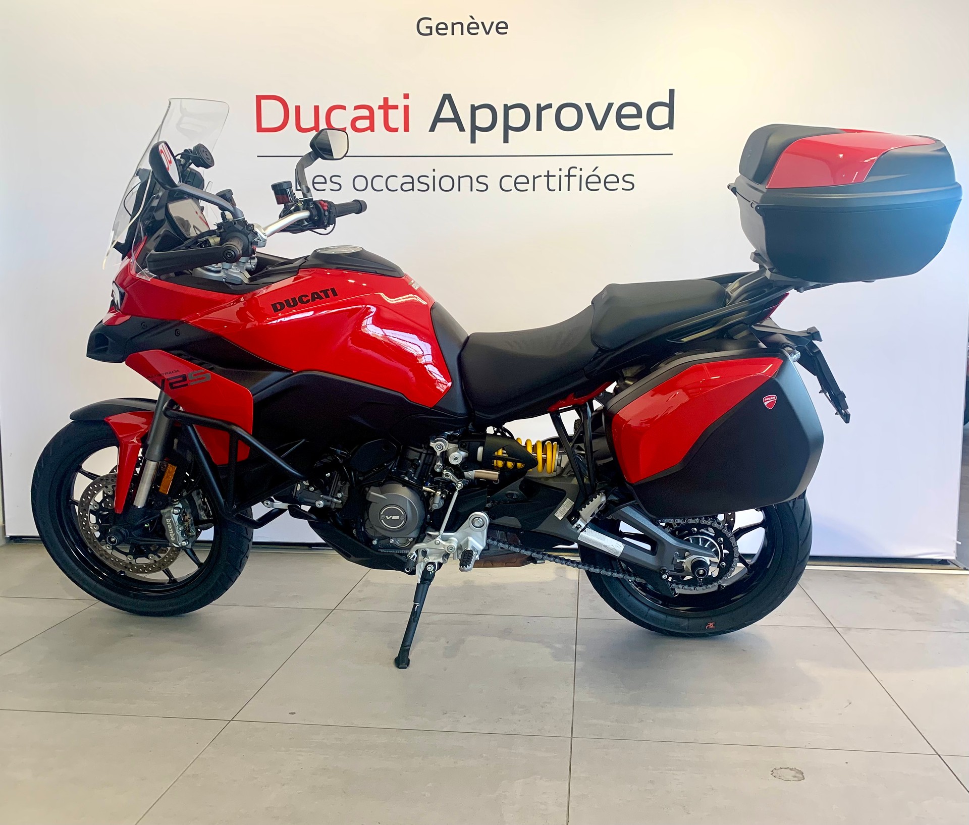 DUCATI MULTISTRADA V2 S 890-showroom-element-1