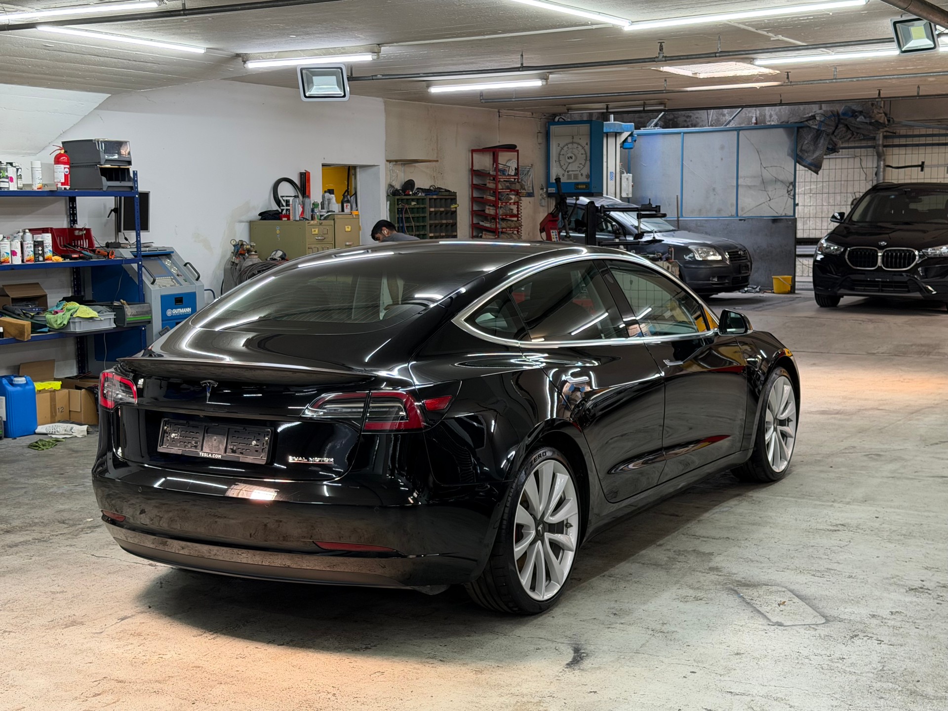 TESLA Model 3 Long Range Dual Motor AWD PERFORMANCE-image-5