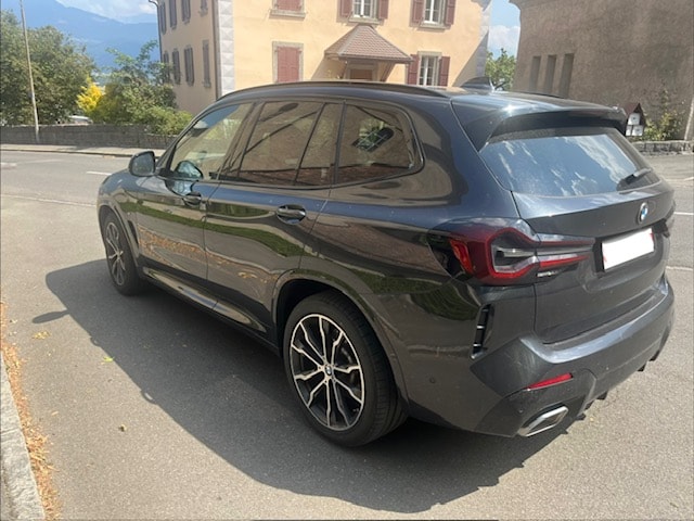 BMW 30i xDrive M Sport-image-2