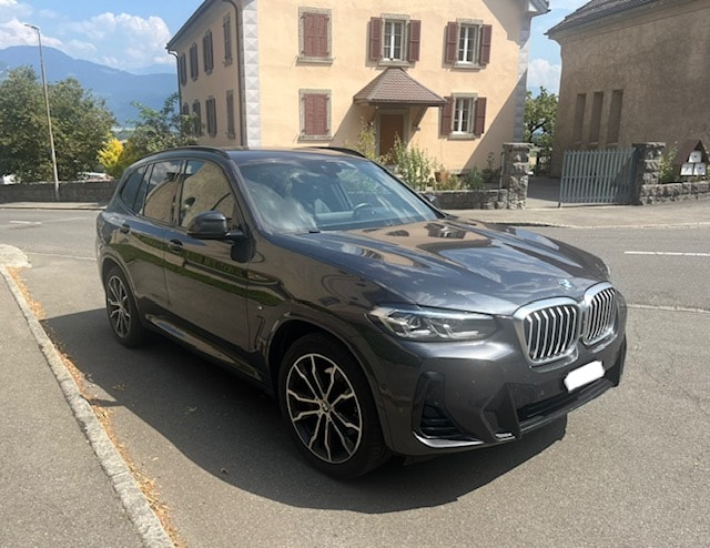 BMW 30i xDrive M Sport-image-3