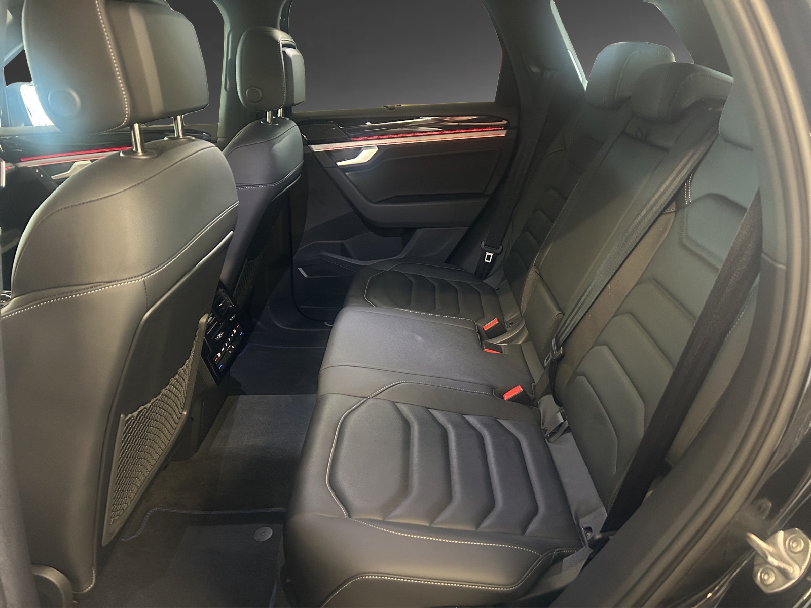 VW Touareg 3.0 TSI eHybrid R Tiptronic-image-6