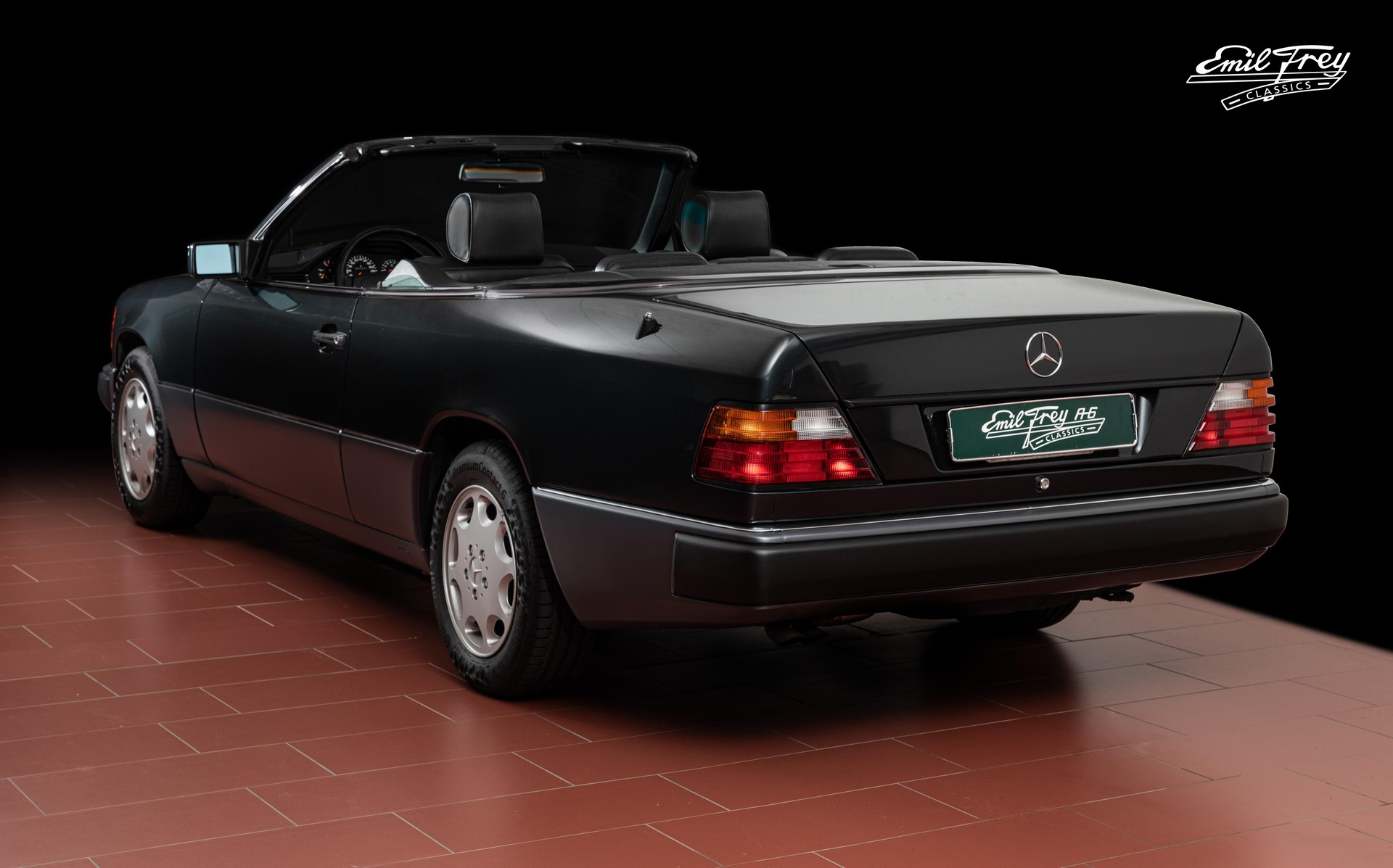 MERCEDES-BENZ Mercedes 300 CE-24 Cabrio-showroom-element-2