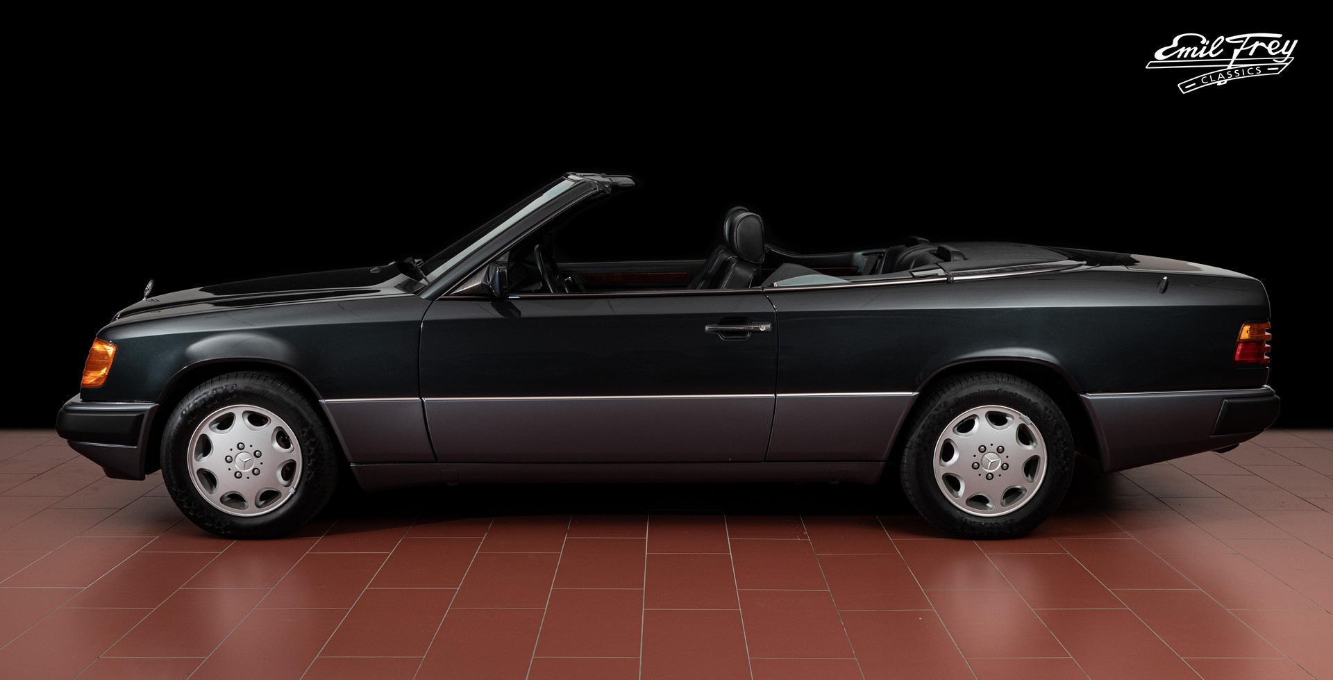 MERCEDES-BENZ Mercedes 300 CE-24 Cabrio-showroom-element-1