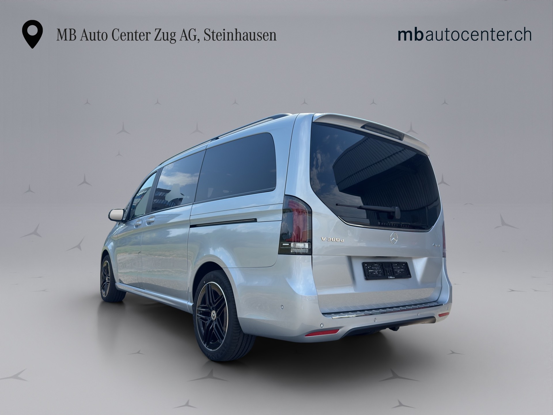 MERCEDES-BENZ V 300 d Swiss Ed. lang 4matic Van-image-3