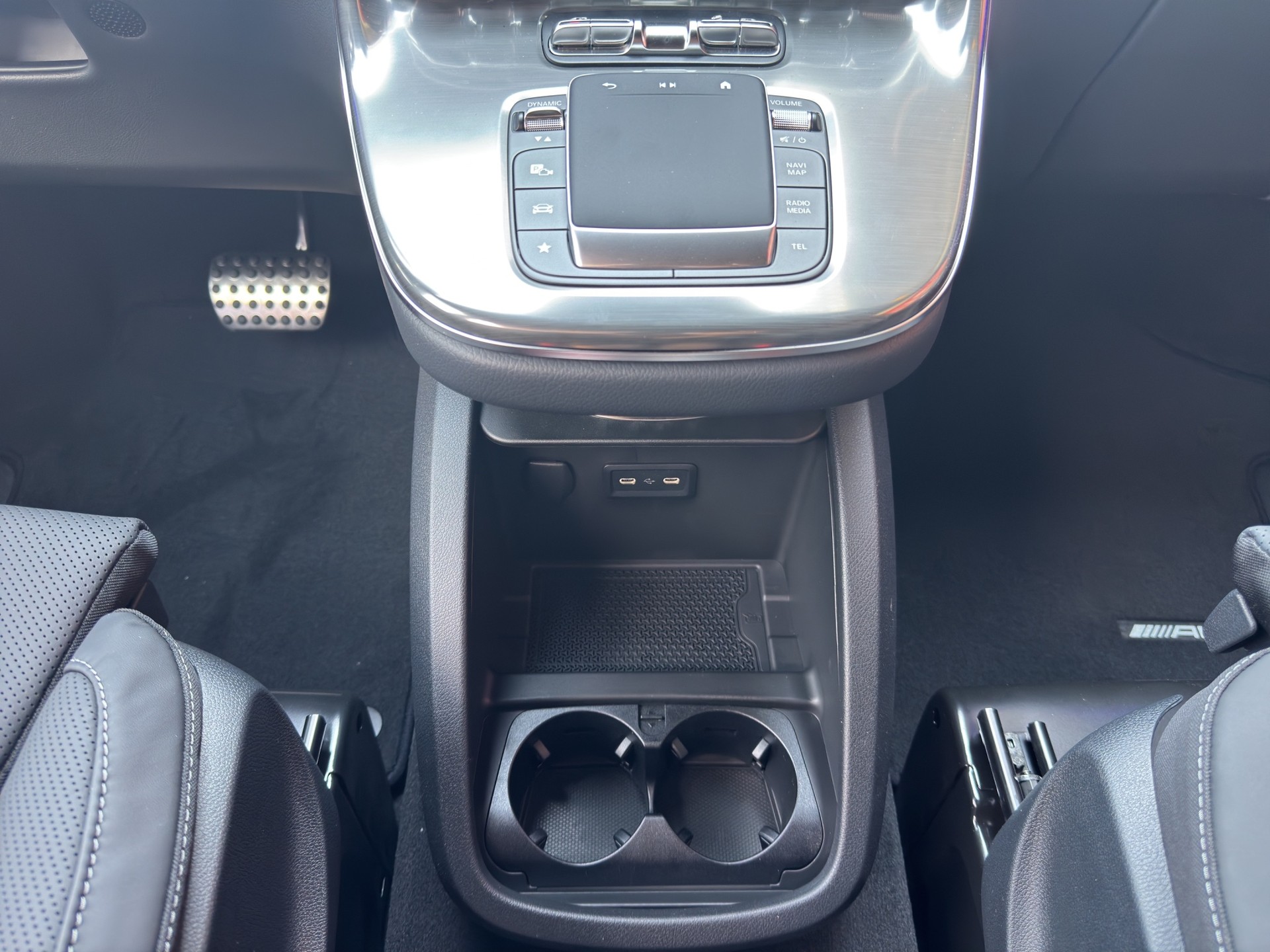 MERCEDES-BENZ V 300 d Swiss Ed. lang 4matic Van-image-14