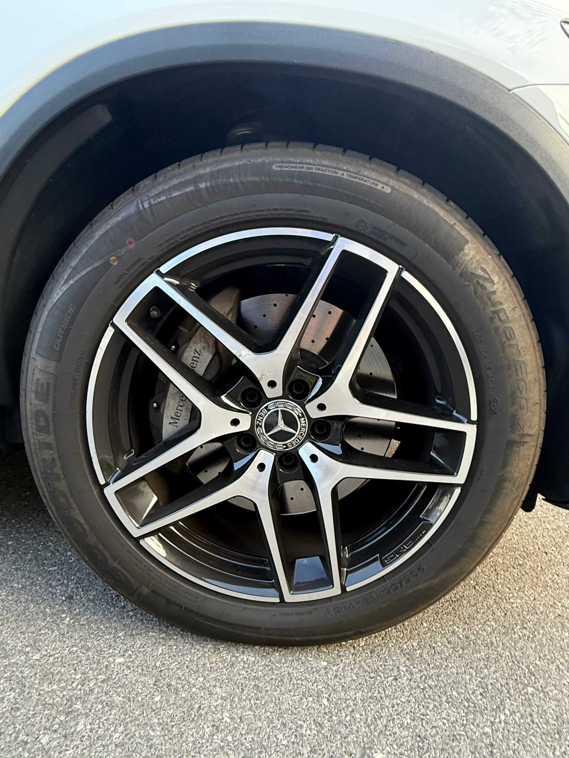 MERCEDES-BENZ GLC 250 d AMG Line 4Matic 9G-Tronic-image-4