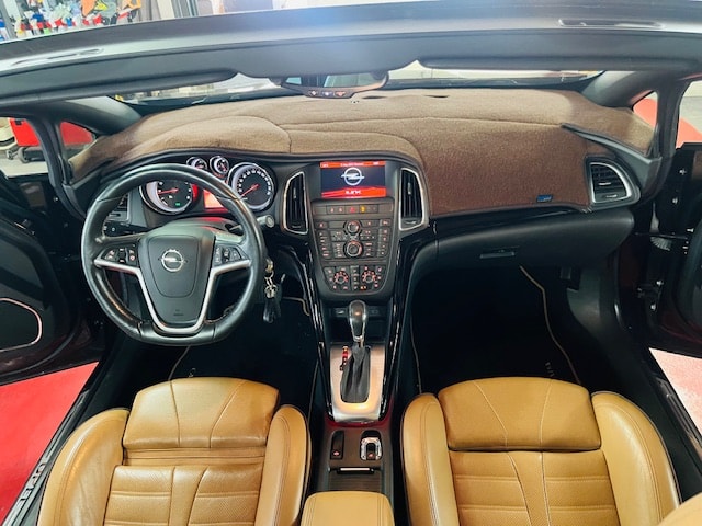 OPEL Cascada 1.6i 16V Cosmo Automat-image-9
