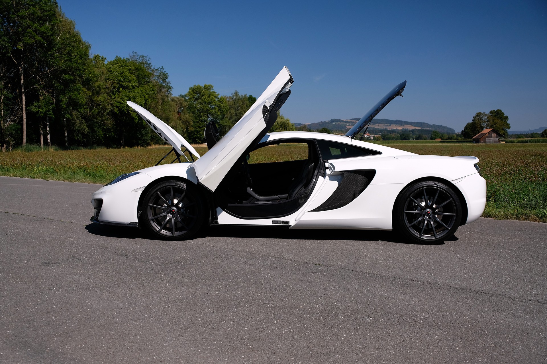 McLAREN MP4-12C Coupé 3.8 V8 SSG-image-9