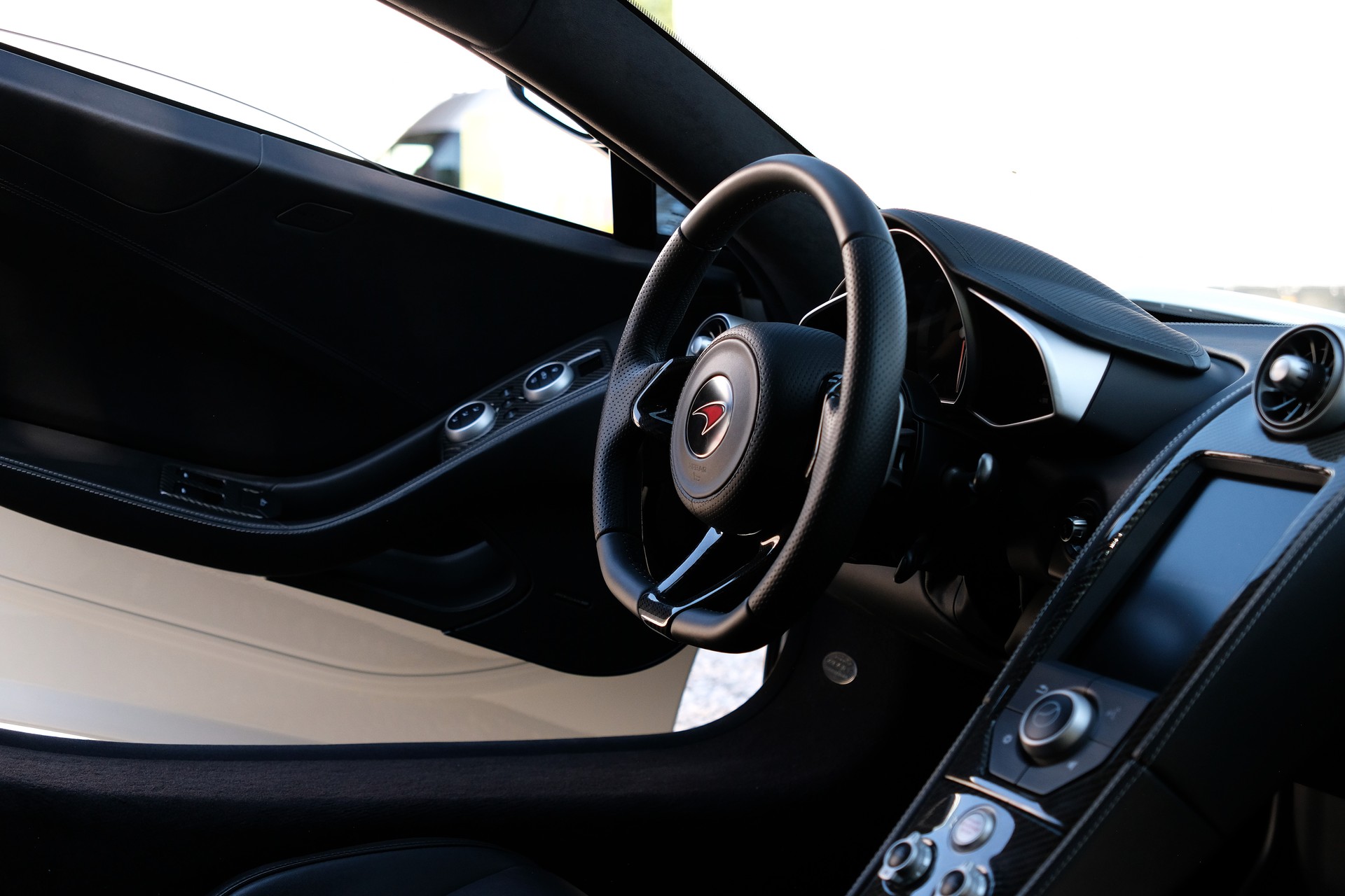 McLAREN MP4-12C Coupé 3.8 V8 SSG-image-23
