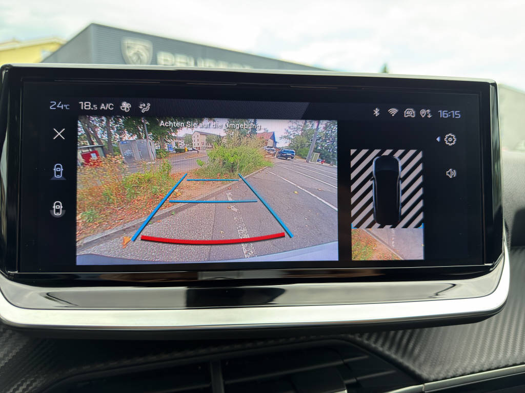 PEUGEOT 2008 1.2 PureTech 130 Allure-image-9