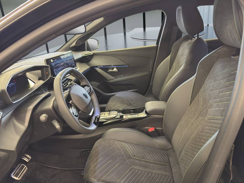 PEUGEOT 208 1.2 MHEV 145 GT-image-7