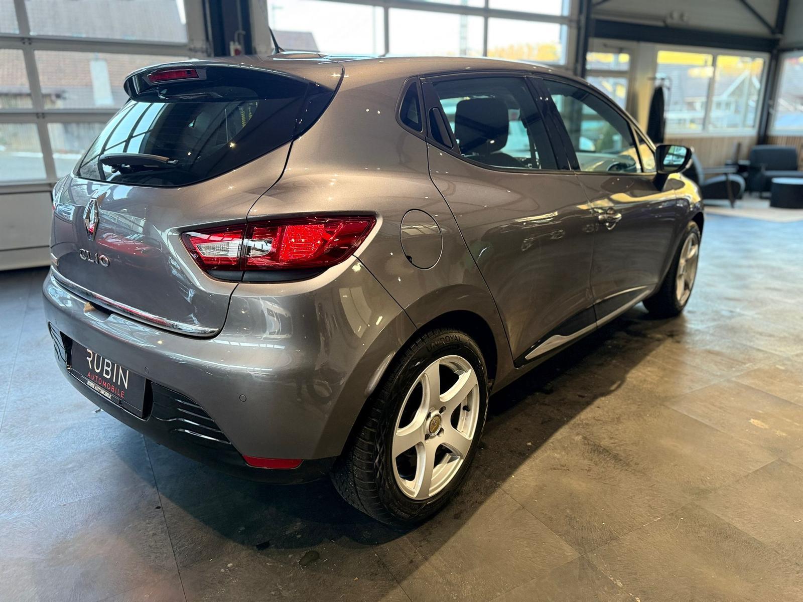 RENAULT Clio 1.2 16V T Swiss Edition EDC-image-4
