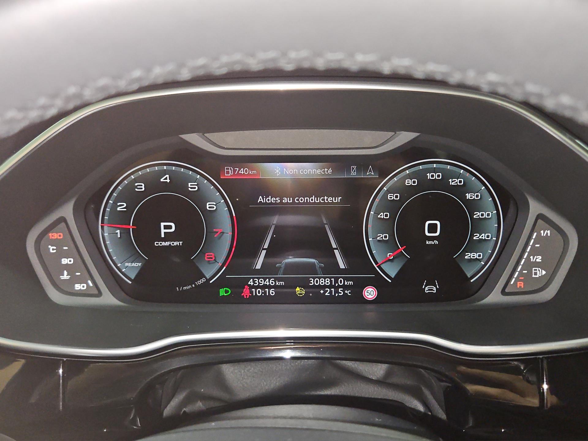 AUDI Q3 45 TFSI advanced quattro S-tronic-image-10