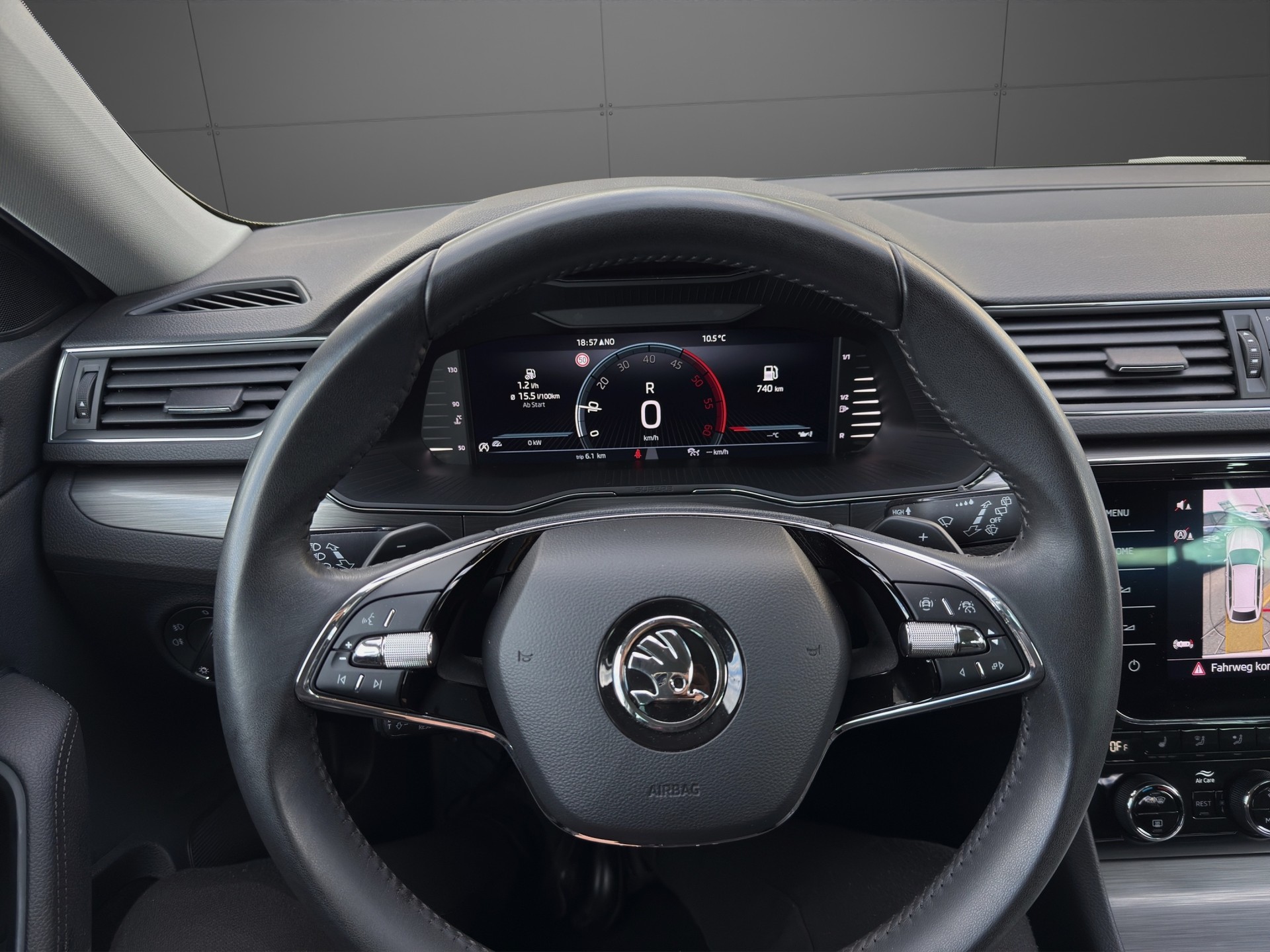 SKODA Superb Combi 2.0 TDi Style 4x4 DSG-image-13