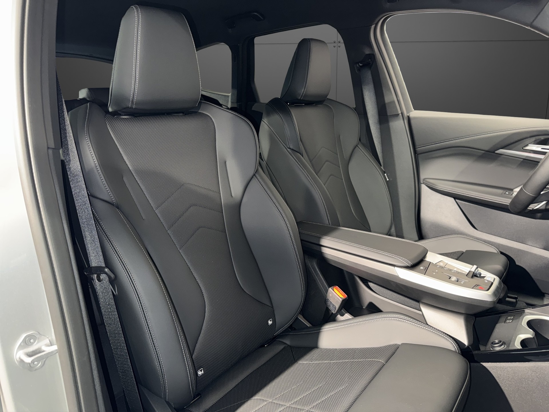 BMW iX1 20 eDrive-image-14