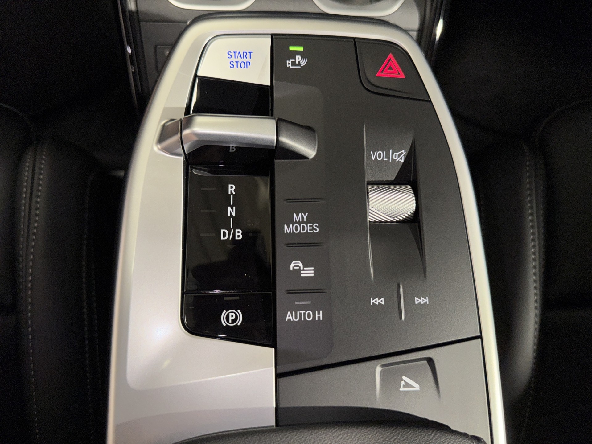 BMW iX1 20 eDrive-image-17
