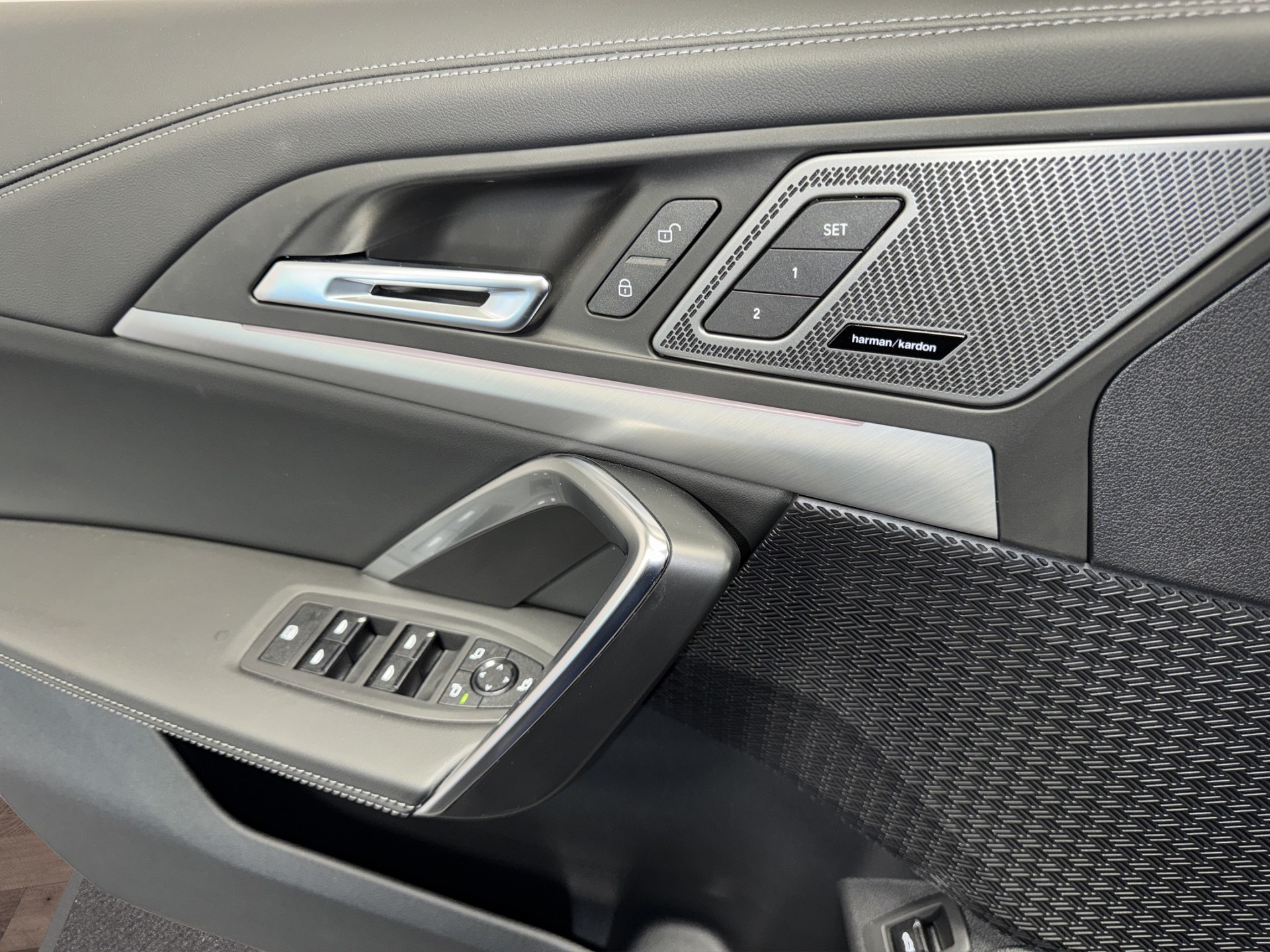 BMW iX1 20 eDrive-image-19