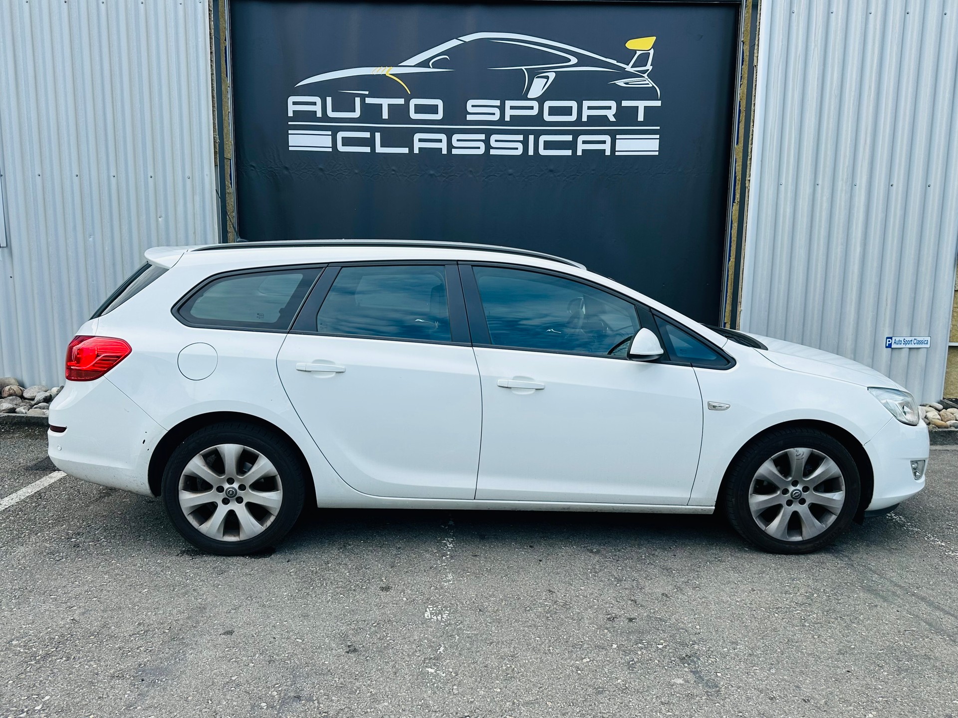 OPEL Astra SportsTourer 1.3 CDTi-image-1