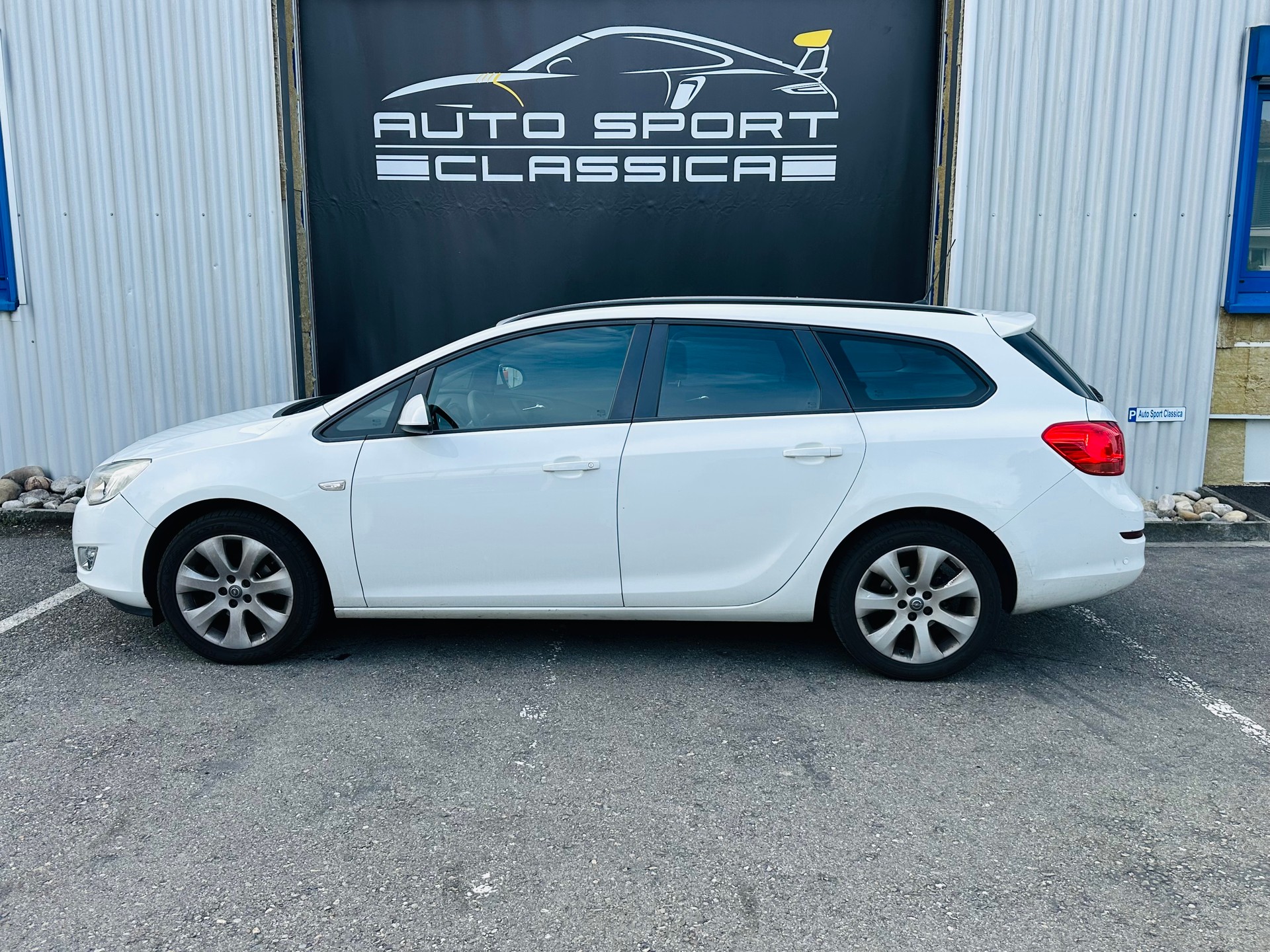 OPEL Astra SportsTourer 1.3 CDTi-image-0