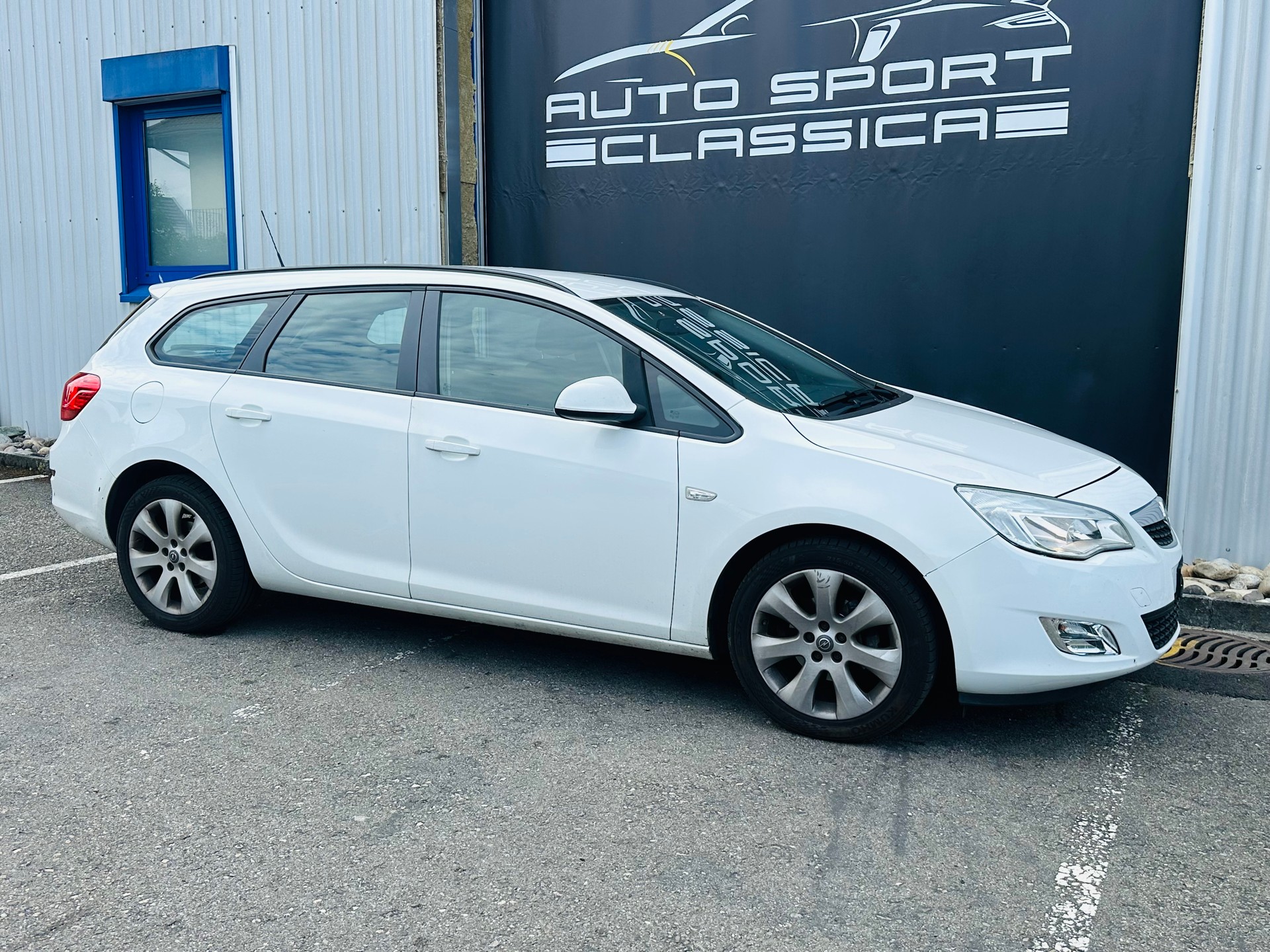 OPEL Astra SportsTourer 1.3 CDTi-image-8