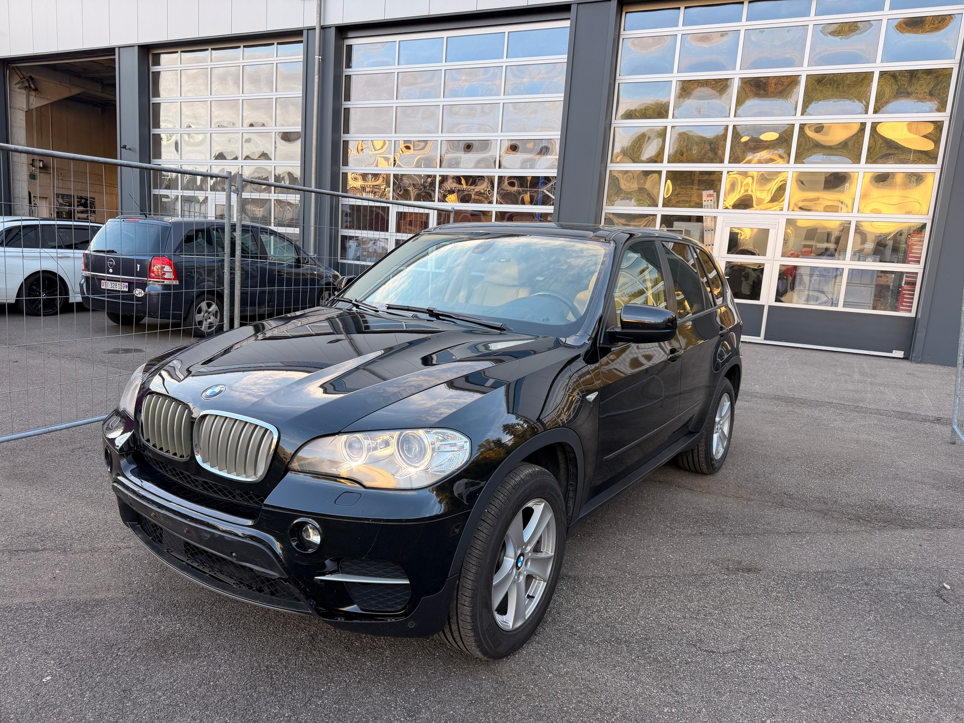 BMW X5 xDrive 40d Steptronic-showroom-element-1