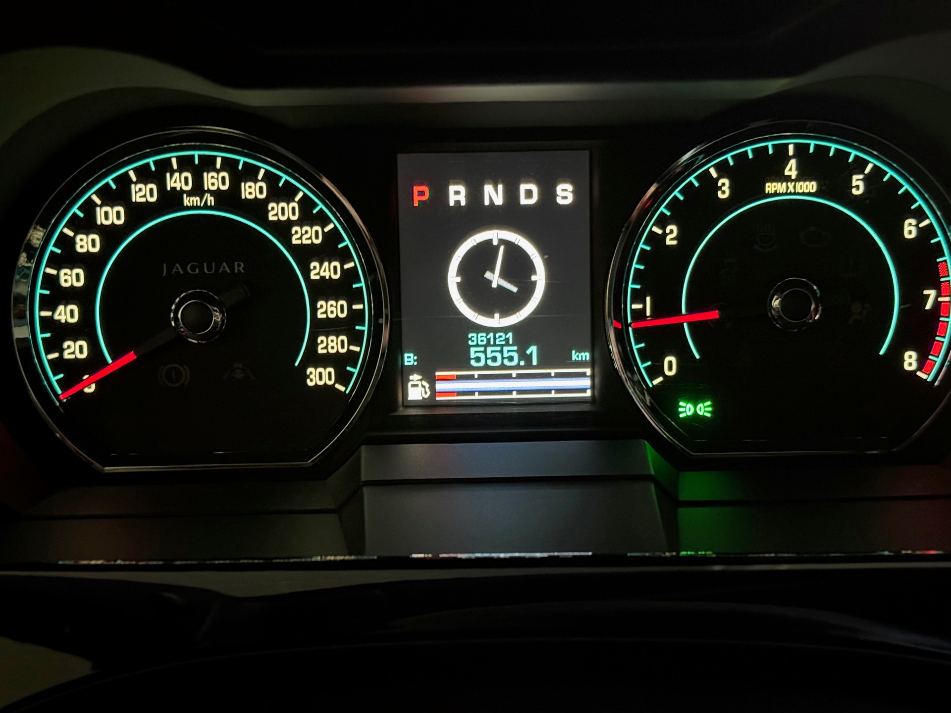 JAGUAR 5.0 V8 Supercharged-image-6