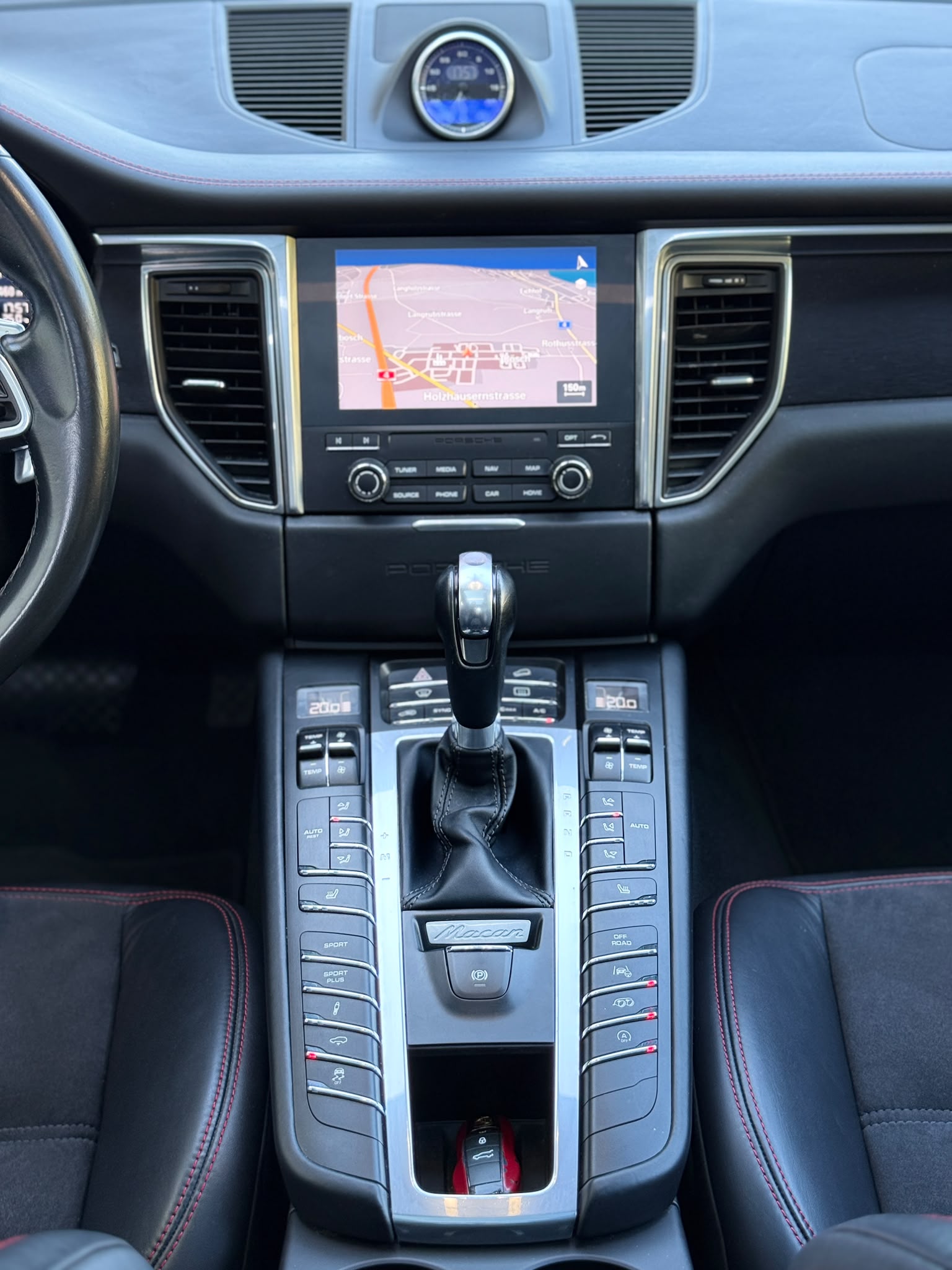 PORSCHE Macan 3.0 V6 GTS-image-13