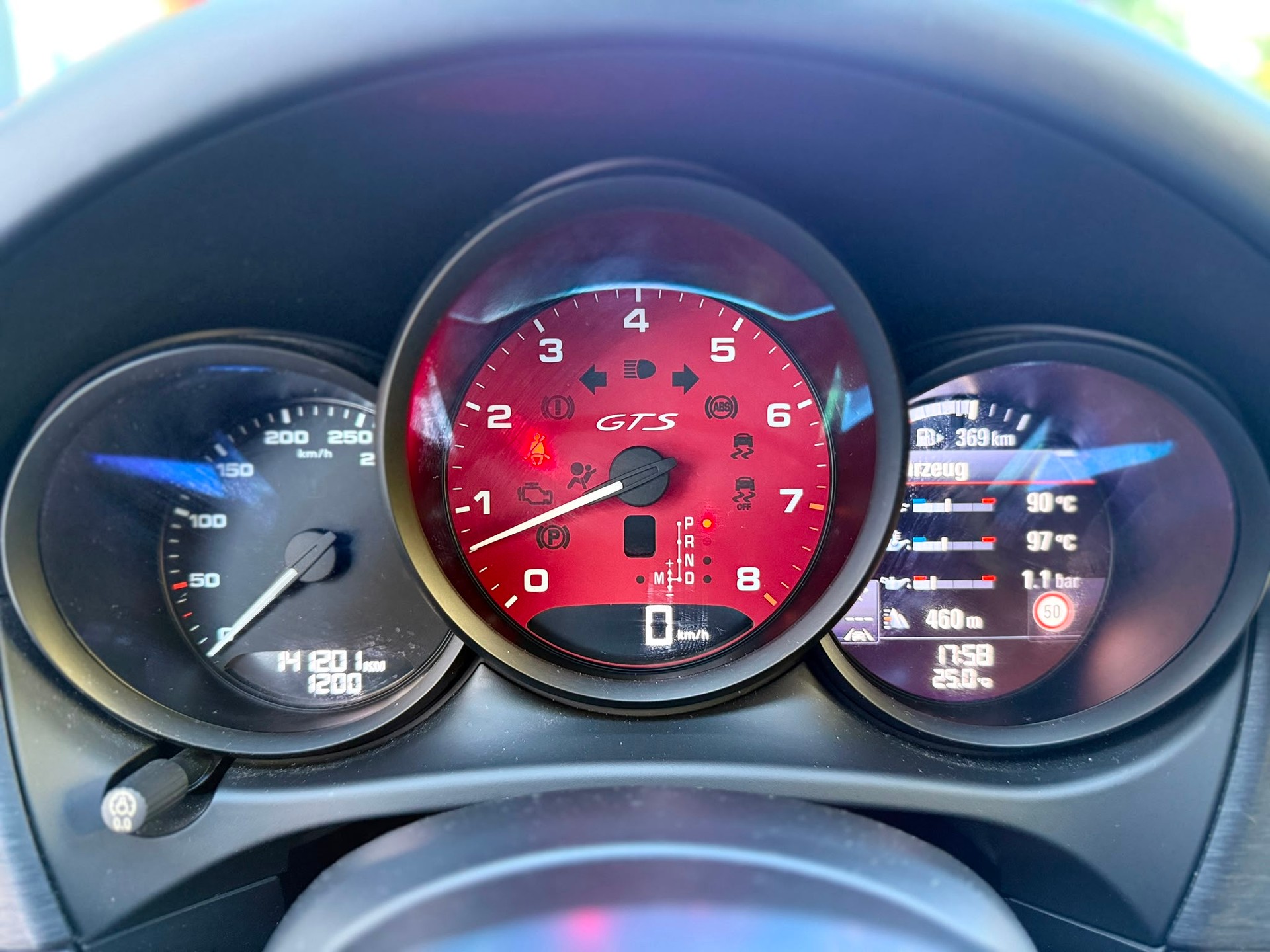 PORSCHE Macan 3.0 V6 GTS-image-16