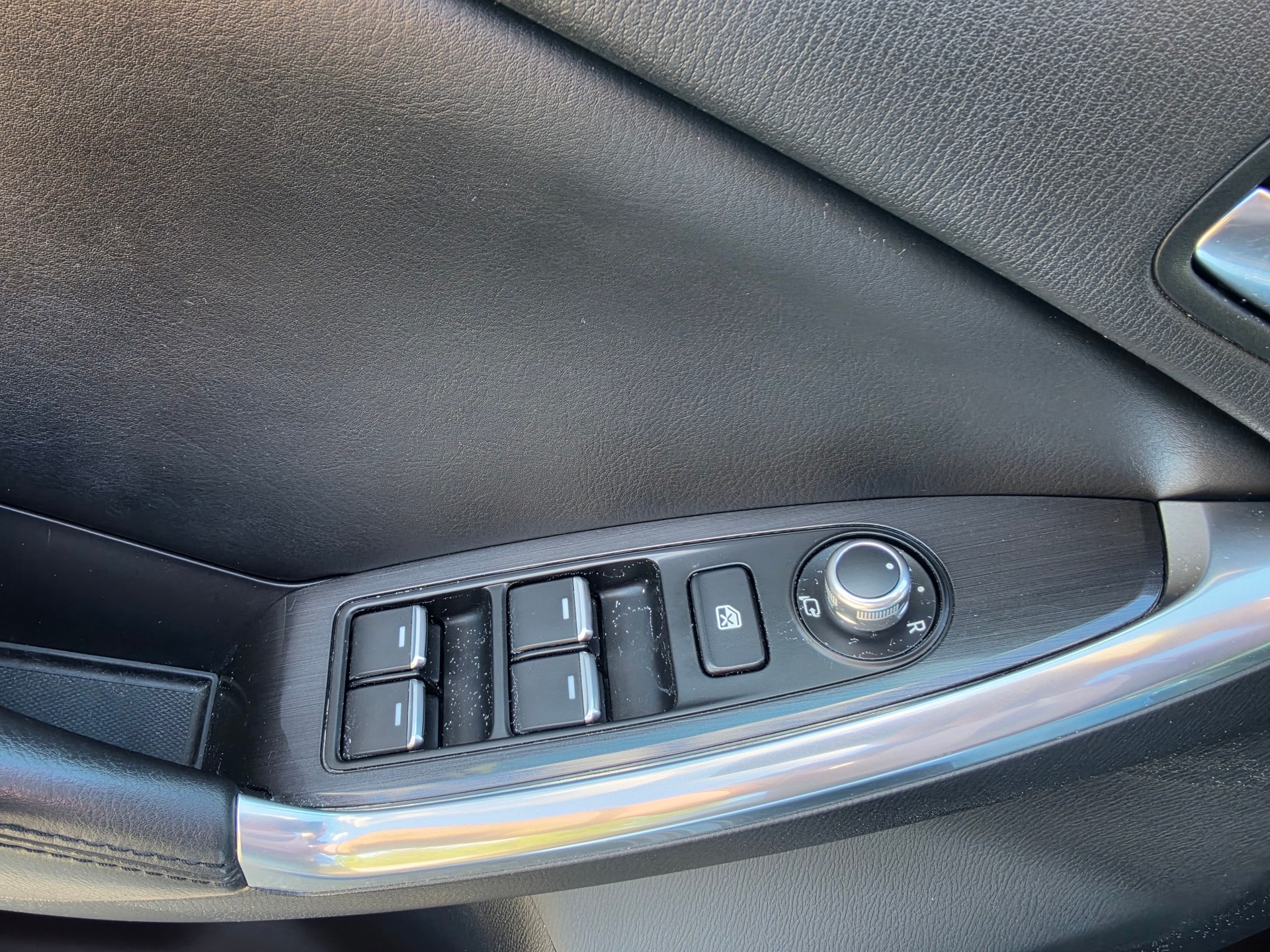 MAZDA CX-5 2.2 D HP Revolution AWD Automatic-image-11