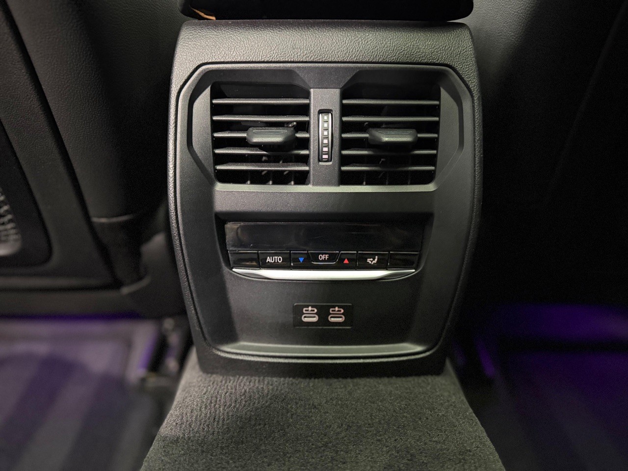 BMW 330i Touring xDrive Steptronic Sport Line | Anhängerkupplung 1'800KG-image-17