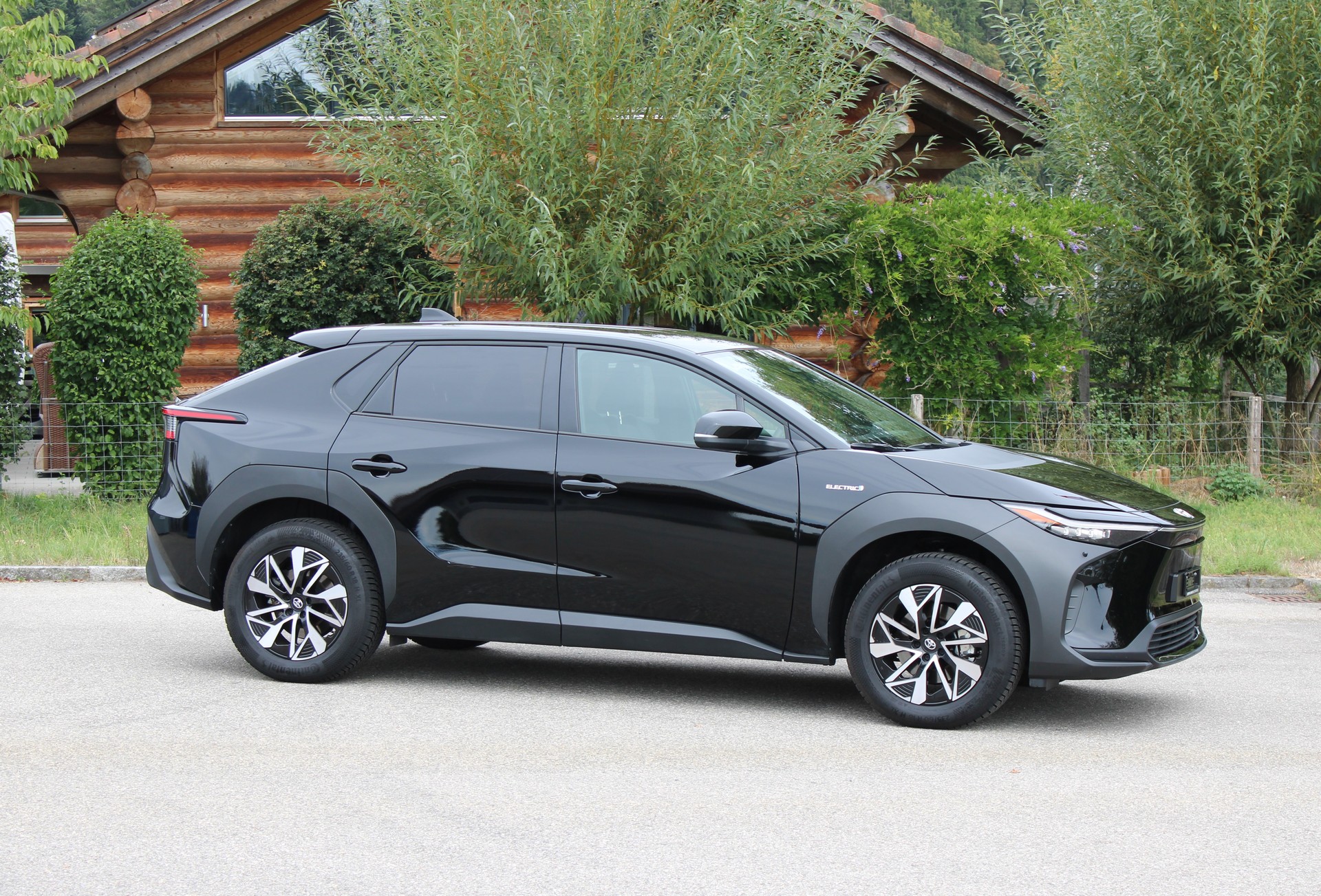 TOYOTA bZ4X Style 71,4 kWh 4WD