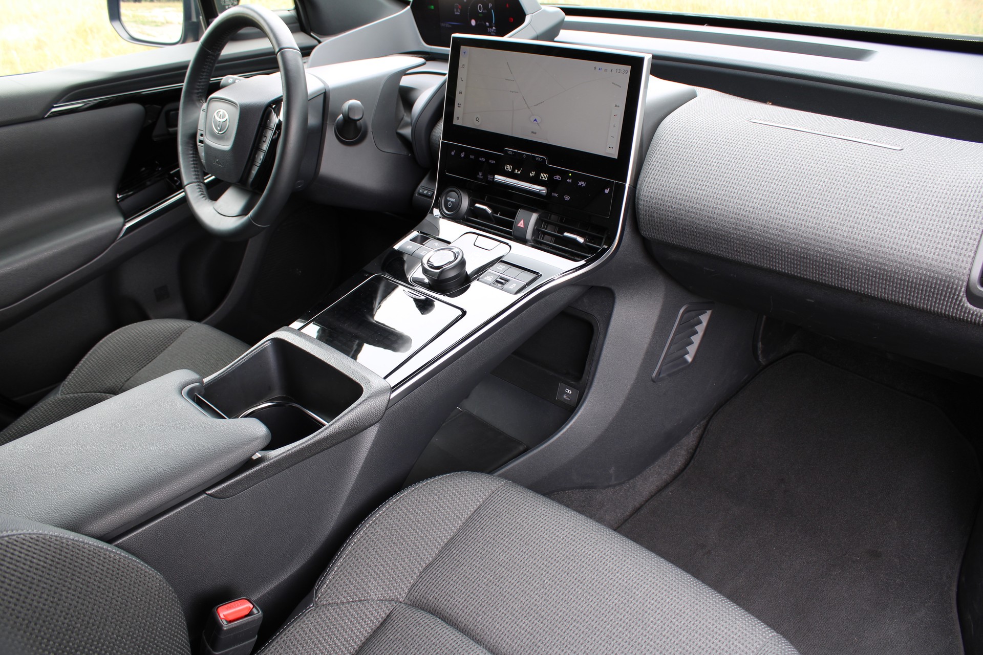 TOYOTA bZ4X Style 71,4 kWh 4WD-image-13