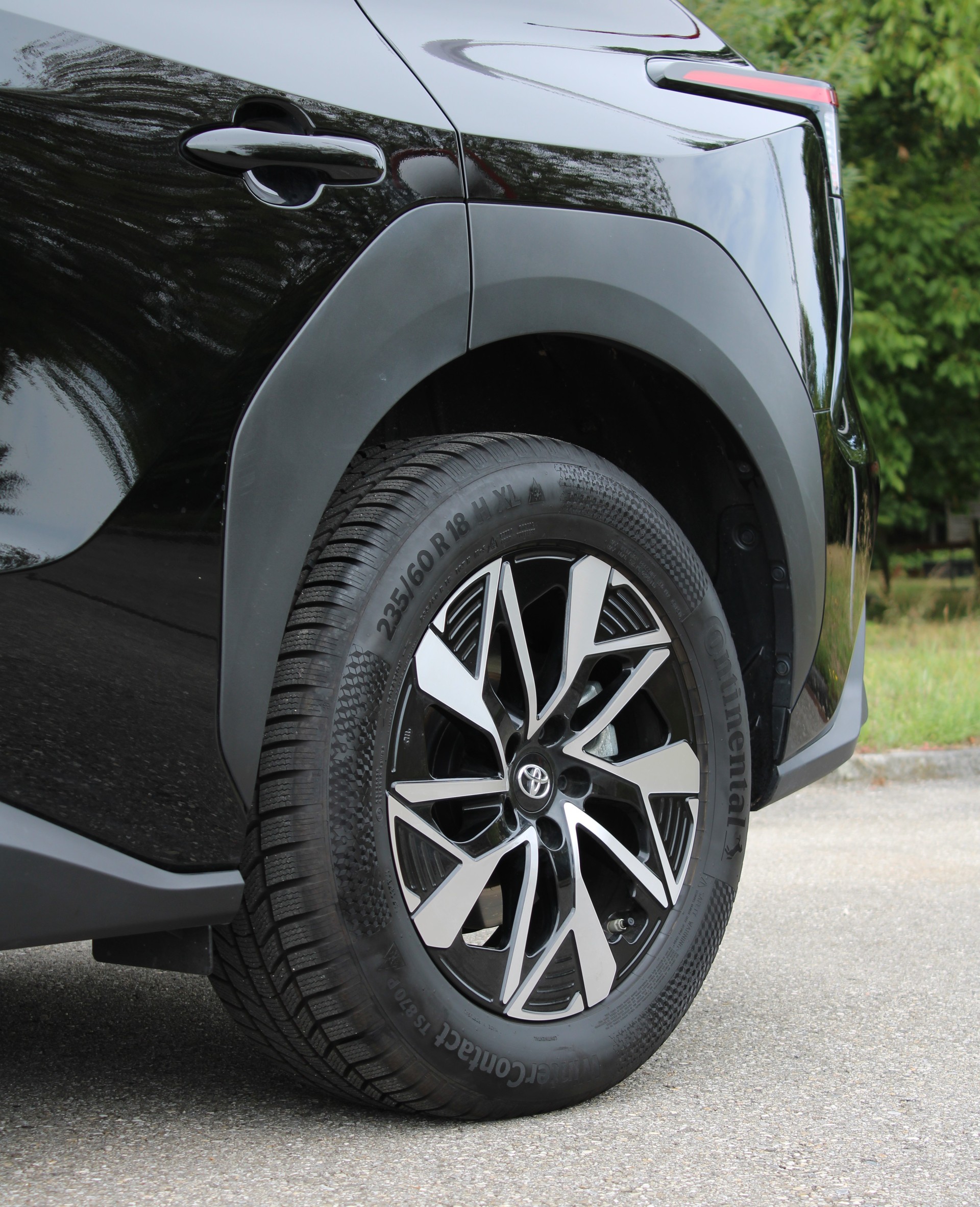TOYOTA bZ4X Style 71,4 kWh 4WD-image-11