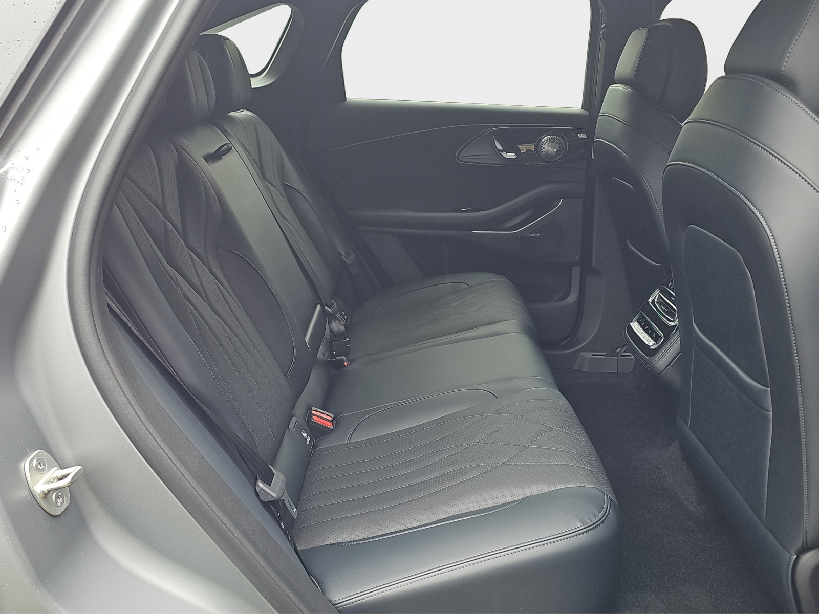 OMODA 9 PHEV SHS Exclusive AWD Swiss Edition (Grau Matt)-image-15
