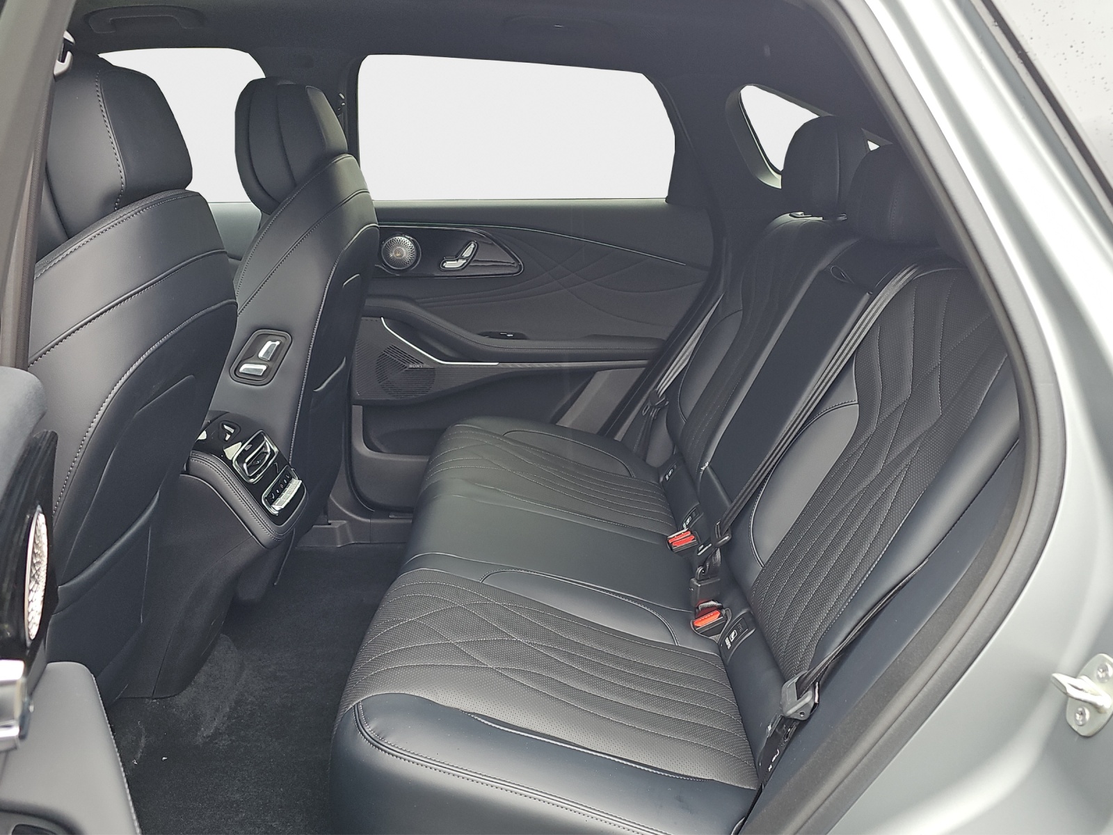 OMODA 9 PHEV SHS Exclusive AWD Swiss Edition (Grau Matt)-image-16